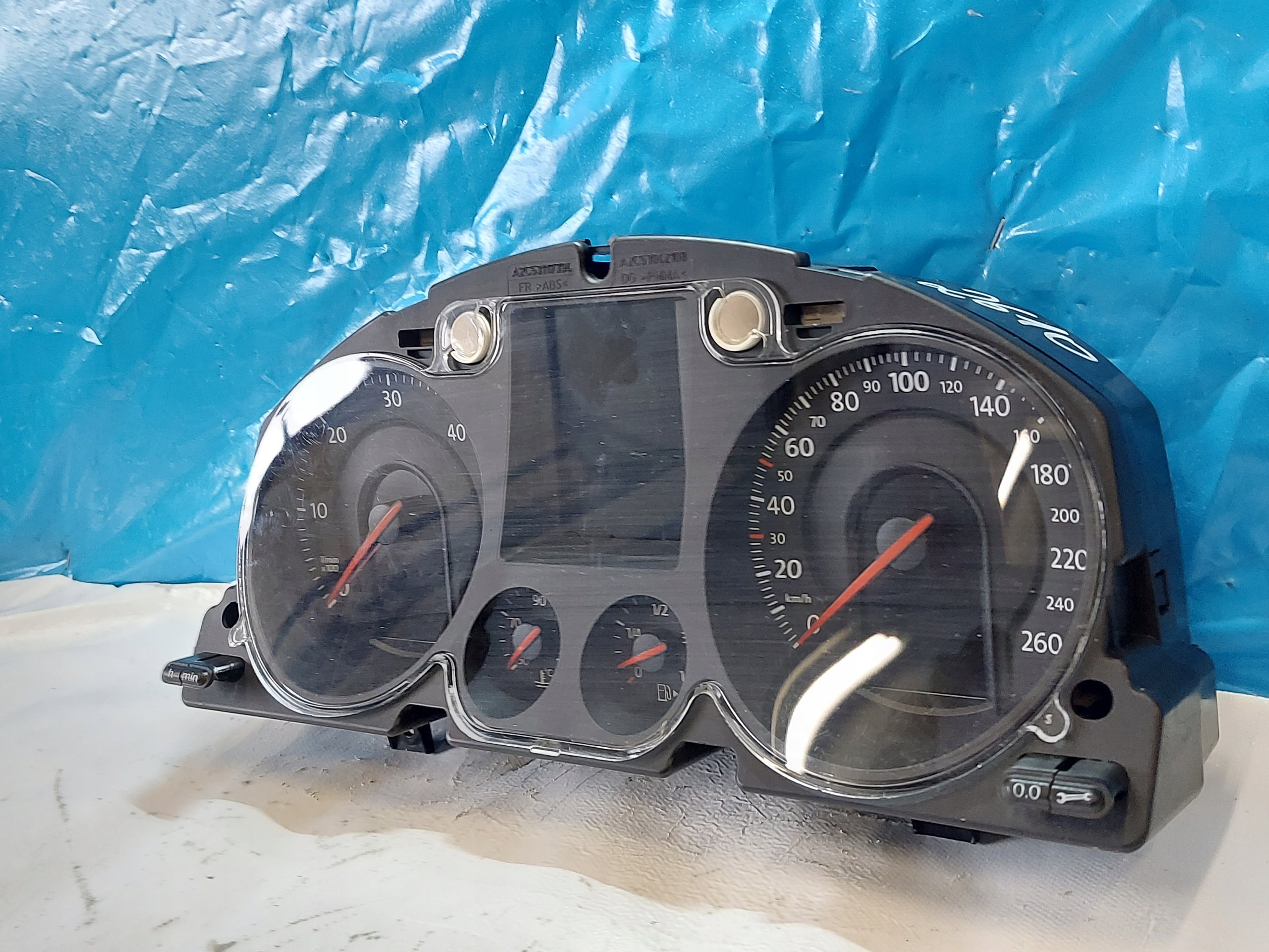 dials clock PASSAT B6 2.0 TDI 3C0920871