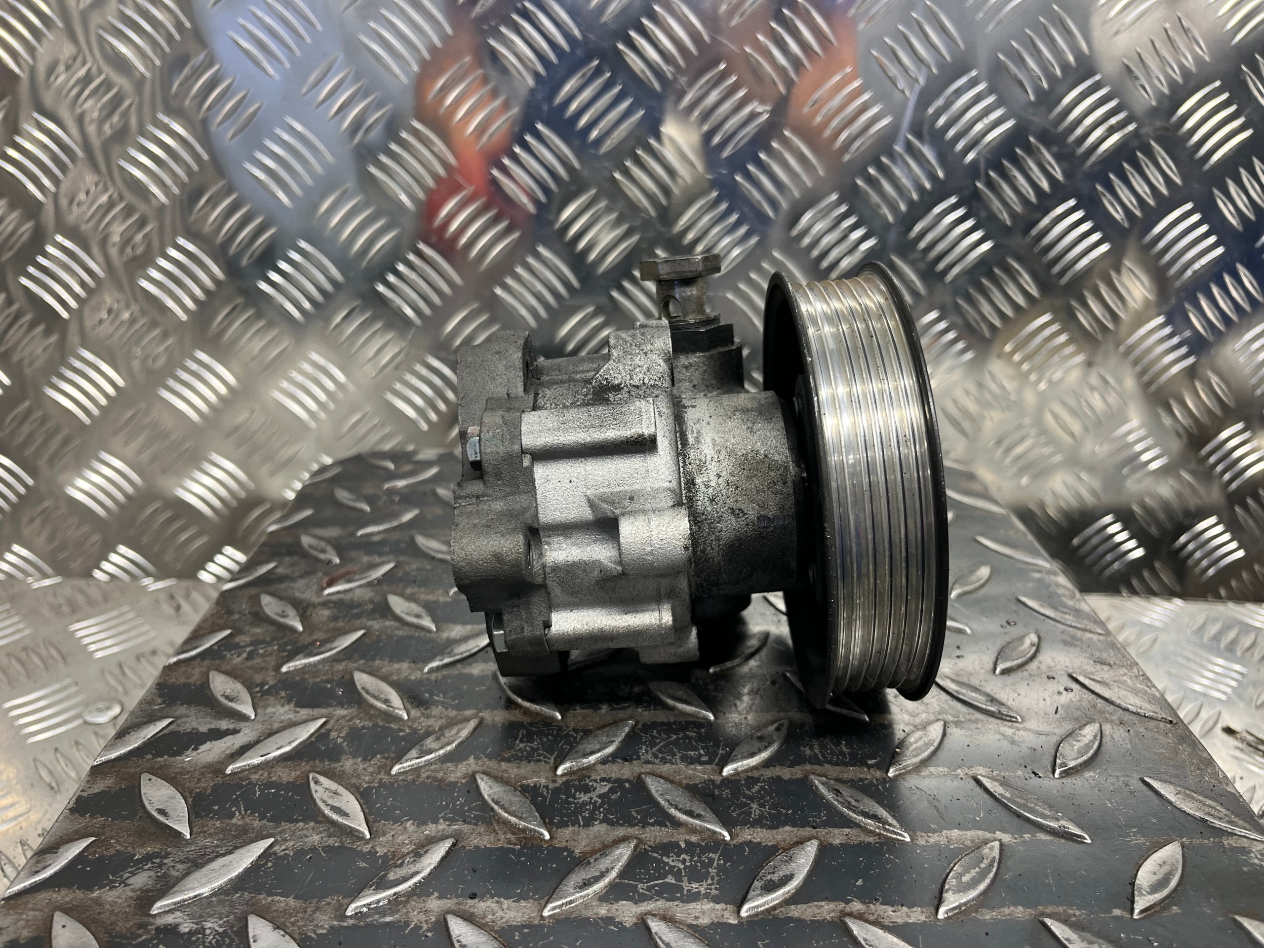 servo pump SKODA OCTAVIA 2 181580