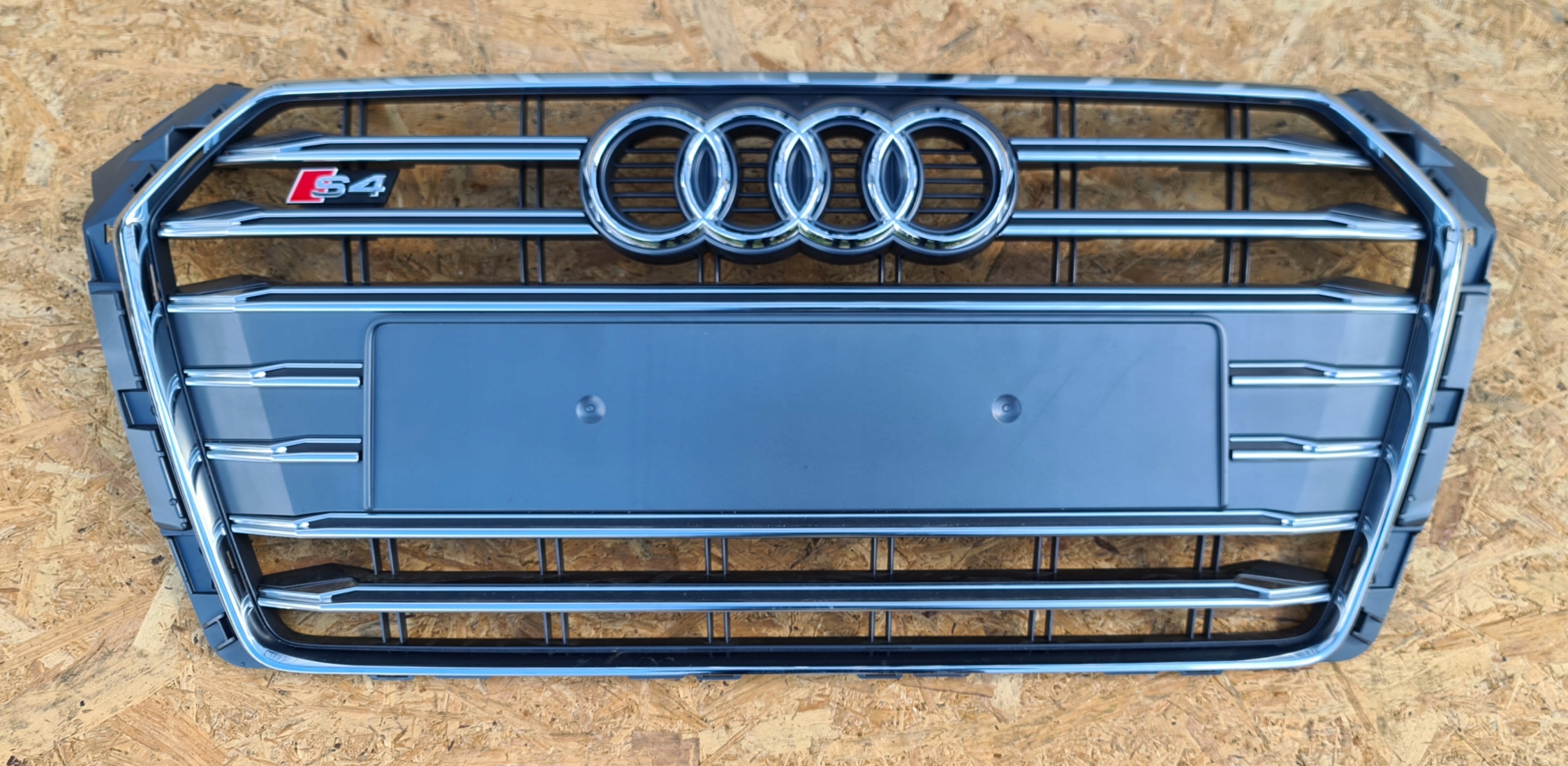 AUDI A4 S4 B9 GRILL ATRAPA 8W0