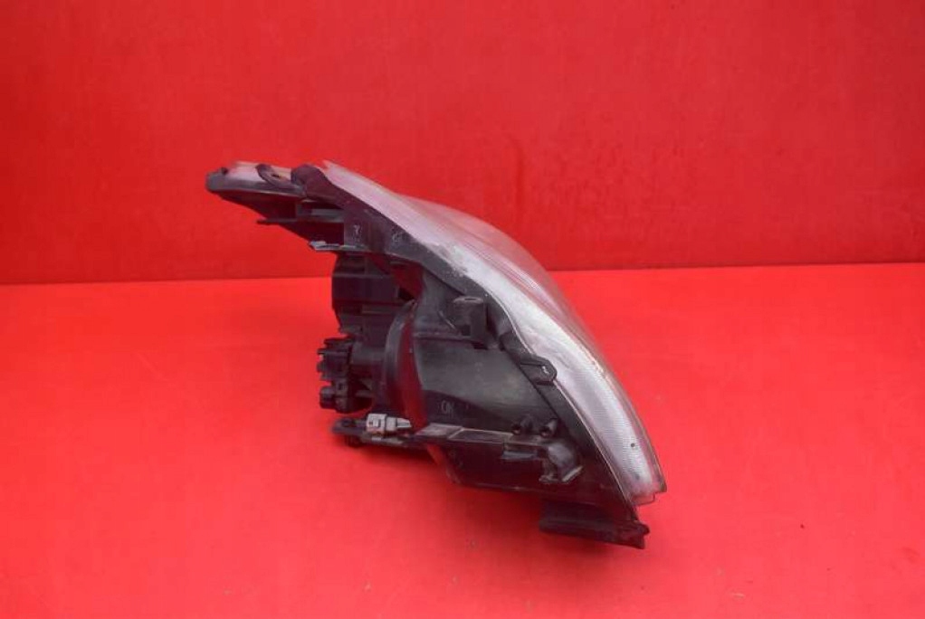 REFLEKTOR left light front lens EU TOYOTA PRIUS 3 III XW30 09-11