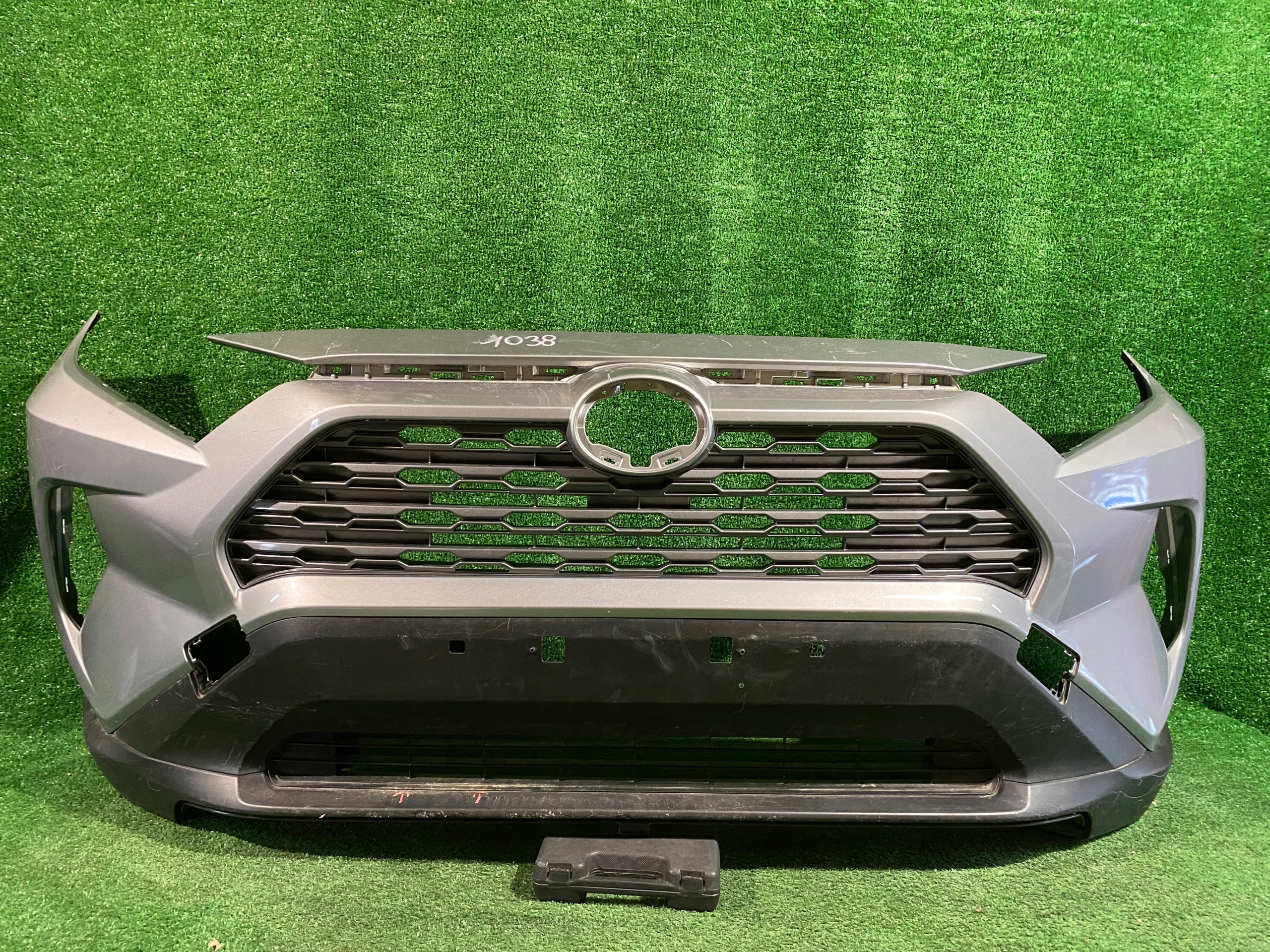 front bumper front TOYOTA RAV4 V
