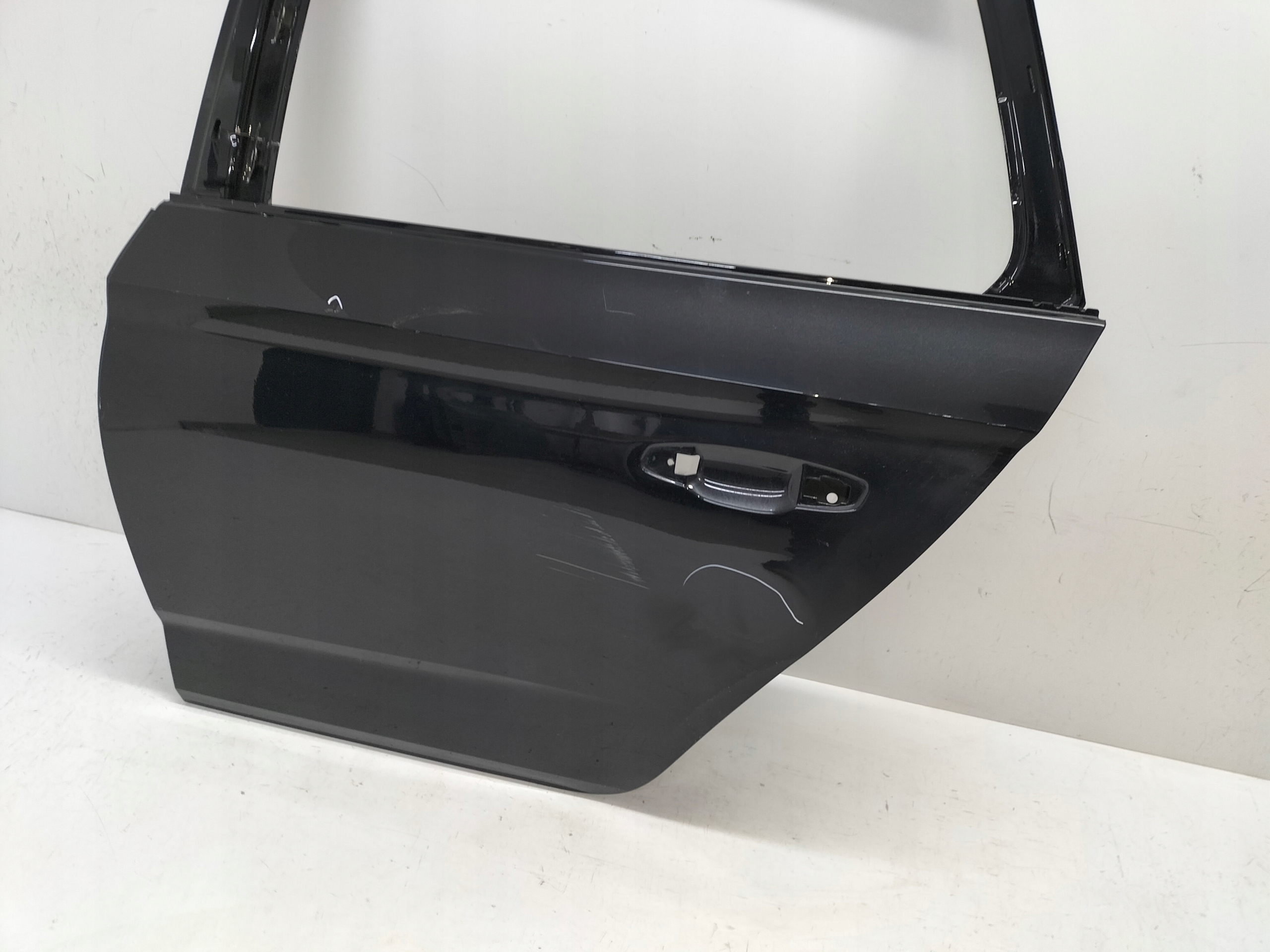 door rear. rear part left SKODA KAMIQ 19