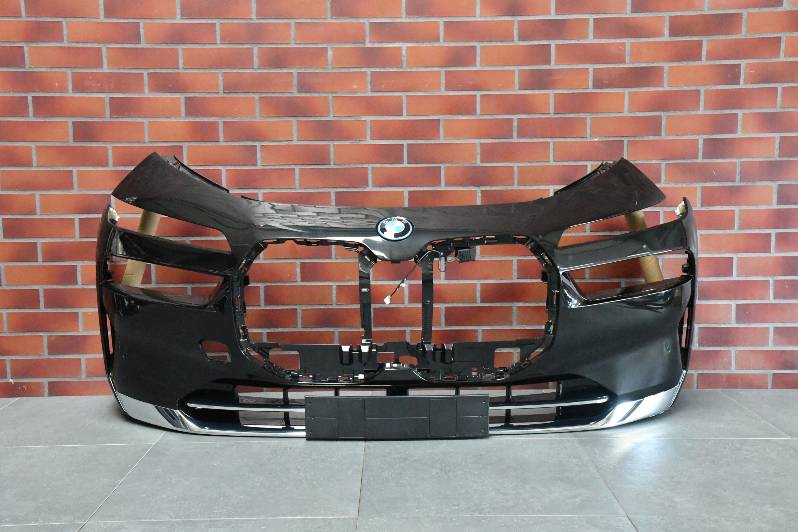 bumper front front BMW 7 G70 ZWYKLY 475 BLACK SAPPHIRE