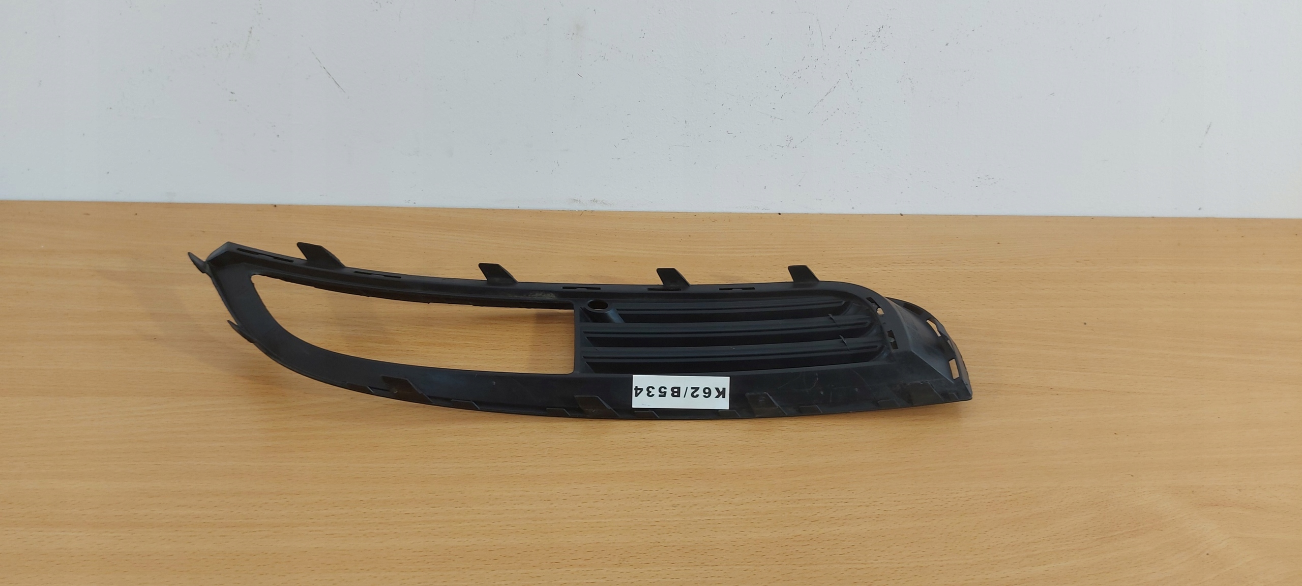 OPEL INSIGNIA A right grid of a bumper front frame