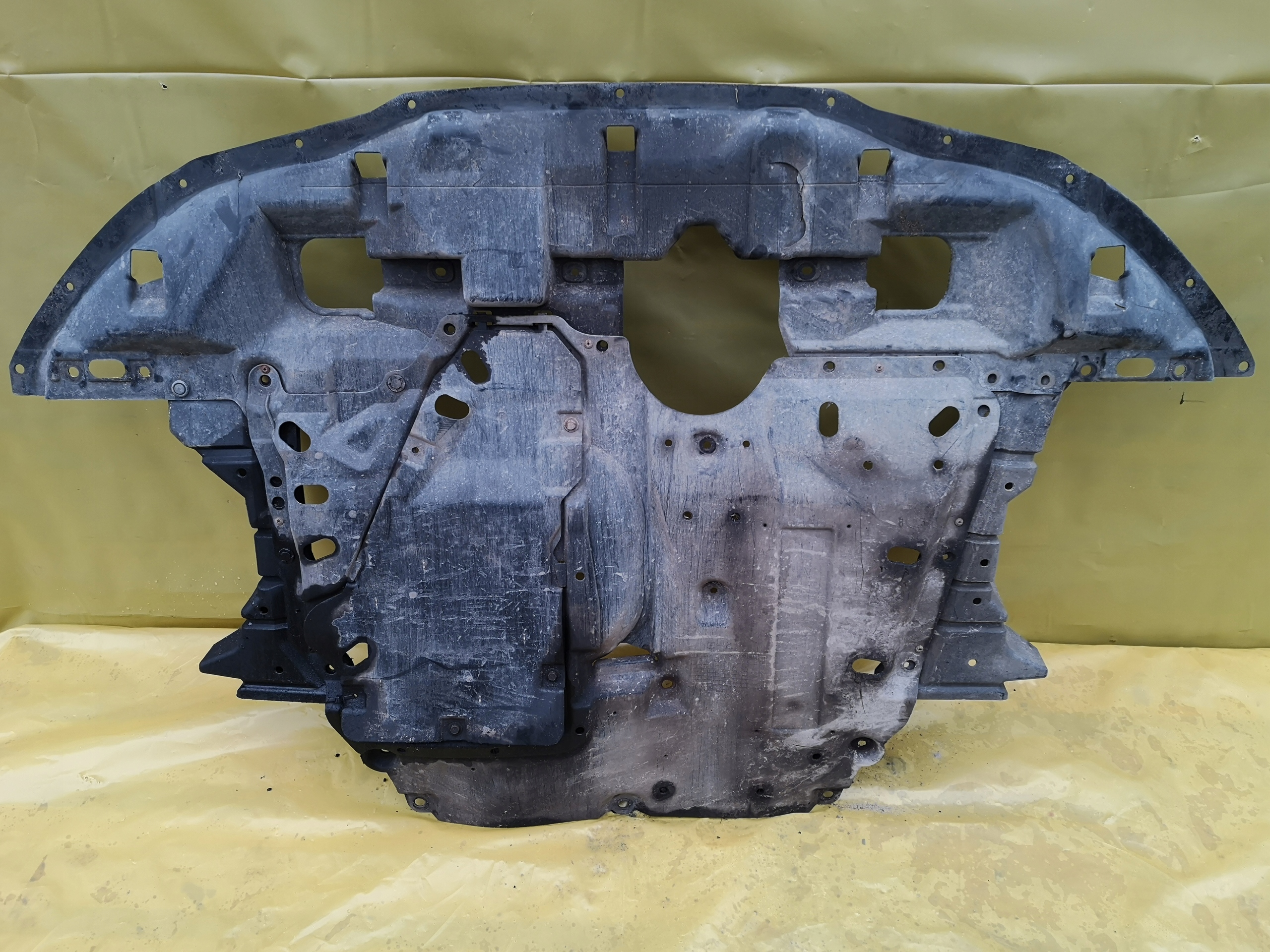 MITSUBISHI ASX НИЖНІЙ ЗАХИСТ ДВИГУНА БАМПЕР 1,8