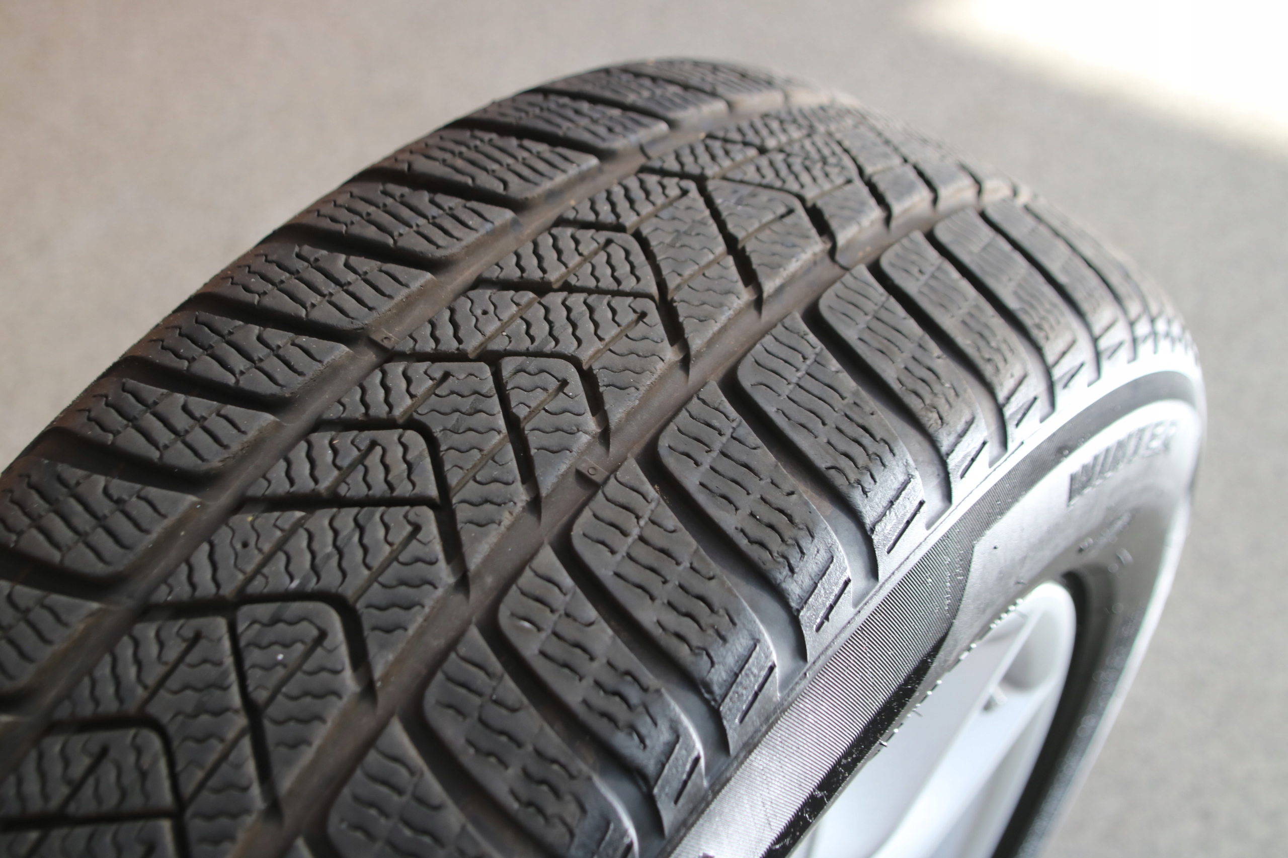 BMW G20 G21 wheels discs aluminium tyres winter PIRELLI 16"