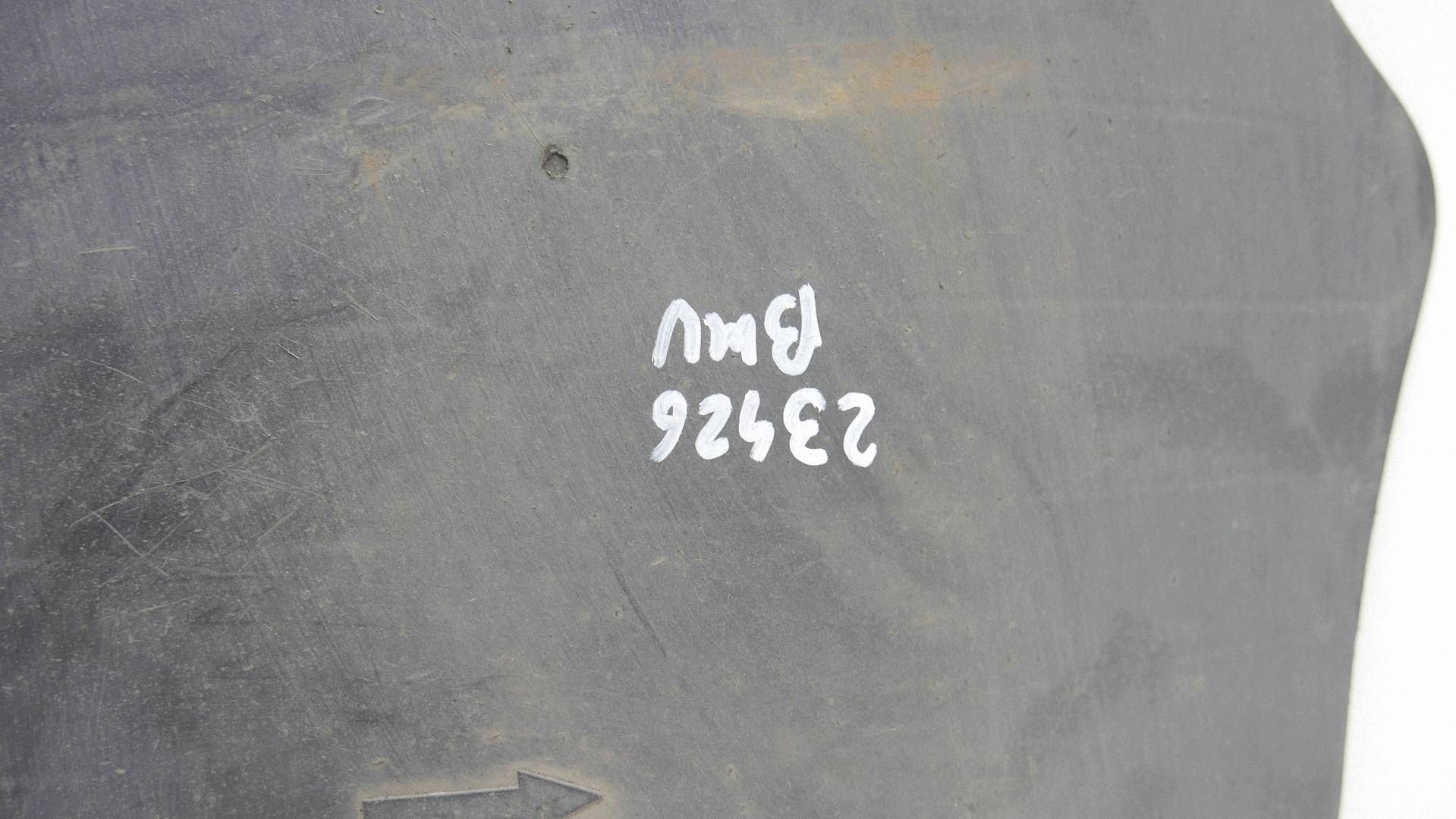 abdeckung Blende Abdeckung Unterfahrschutz des Querlenkers rechts heck BMW G30 G31 6861144