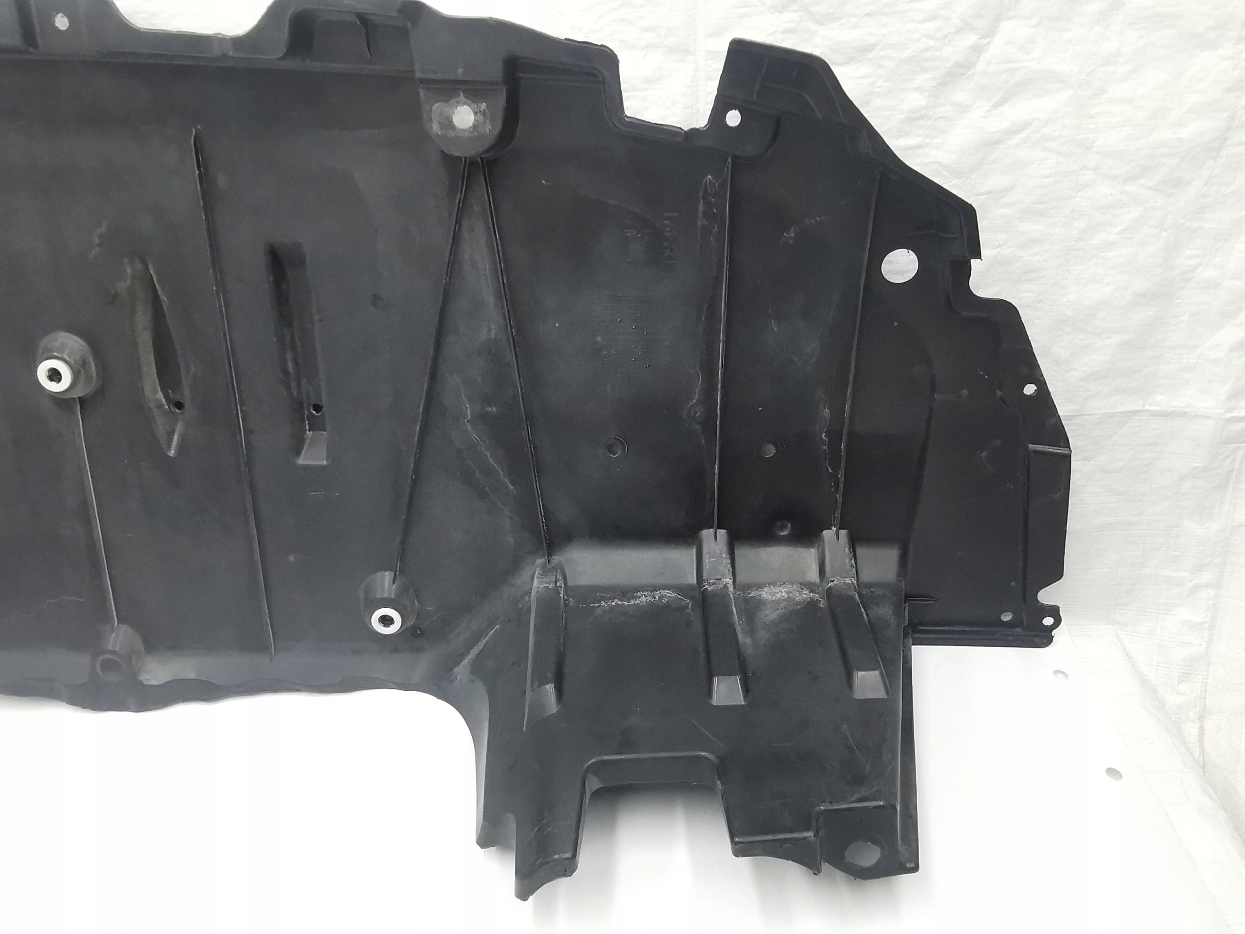 cover chassis TOYOTA AURIS II E21 / 58399-02170