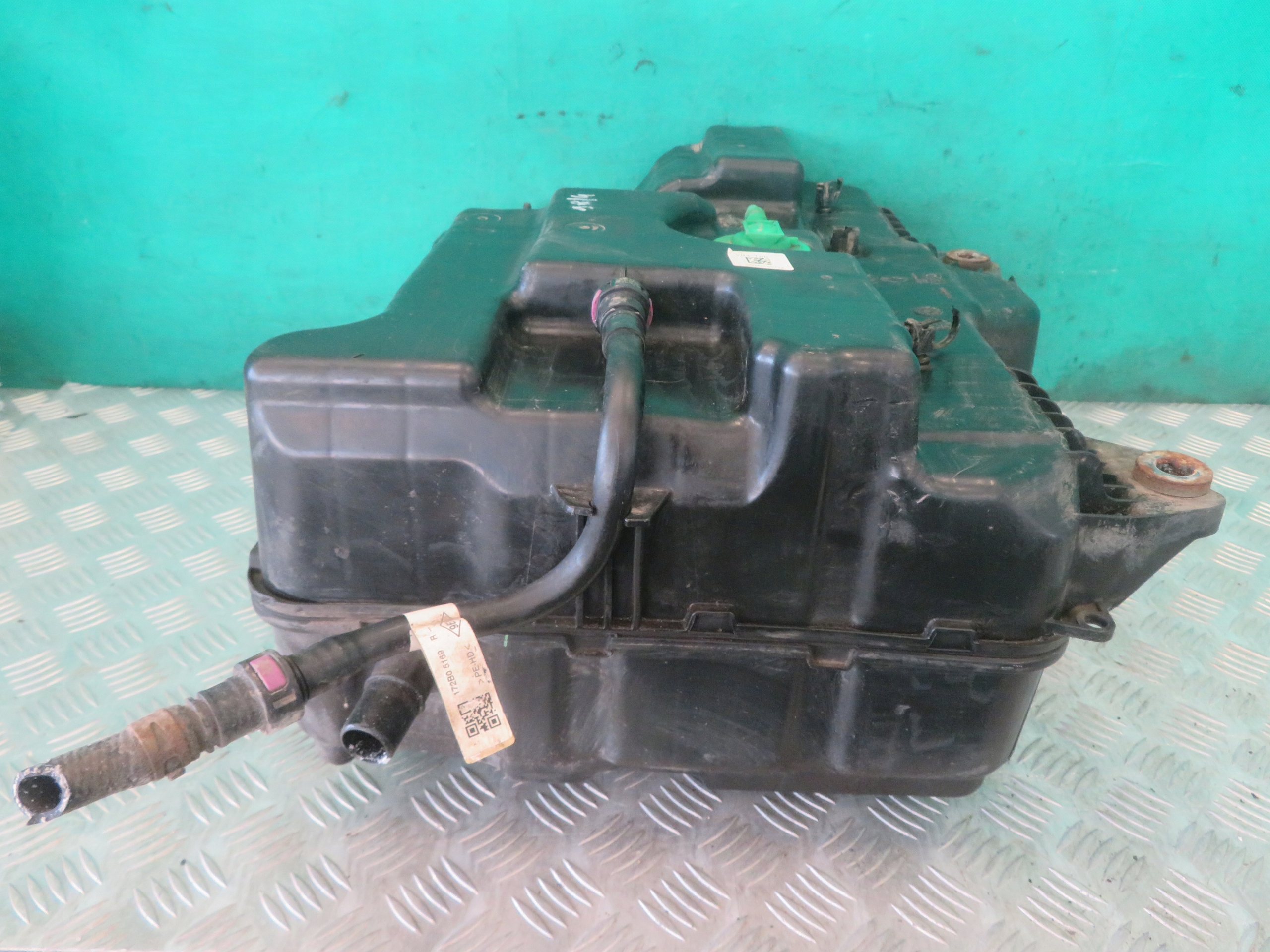 serbatoio LIQUIDO ADBLUE RENAULT TRAFIC 20R 172A25438R