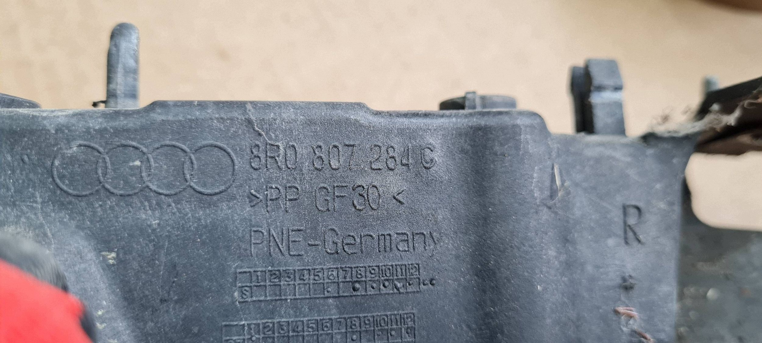 Q5 8R LIFT support holder bracket of a bumper right front 8R0807284C