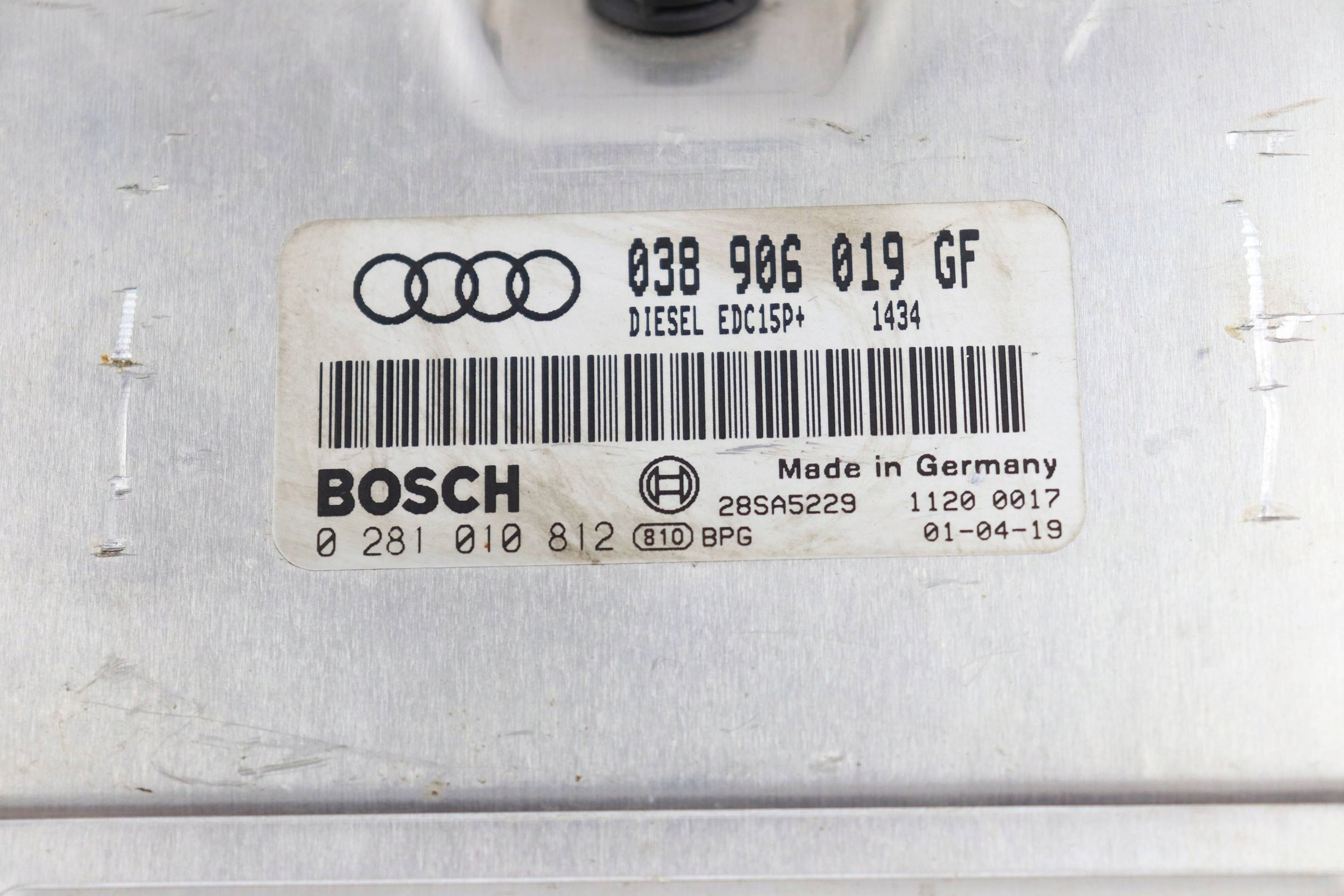 AUDI A6 C5 module control unit of the engine 1.9 TDI 038906019GF 0281010812