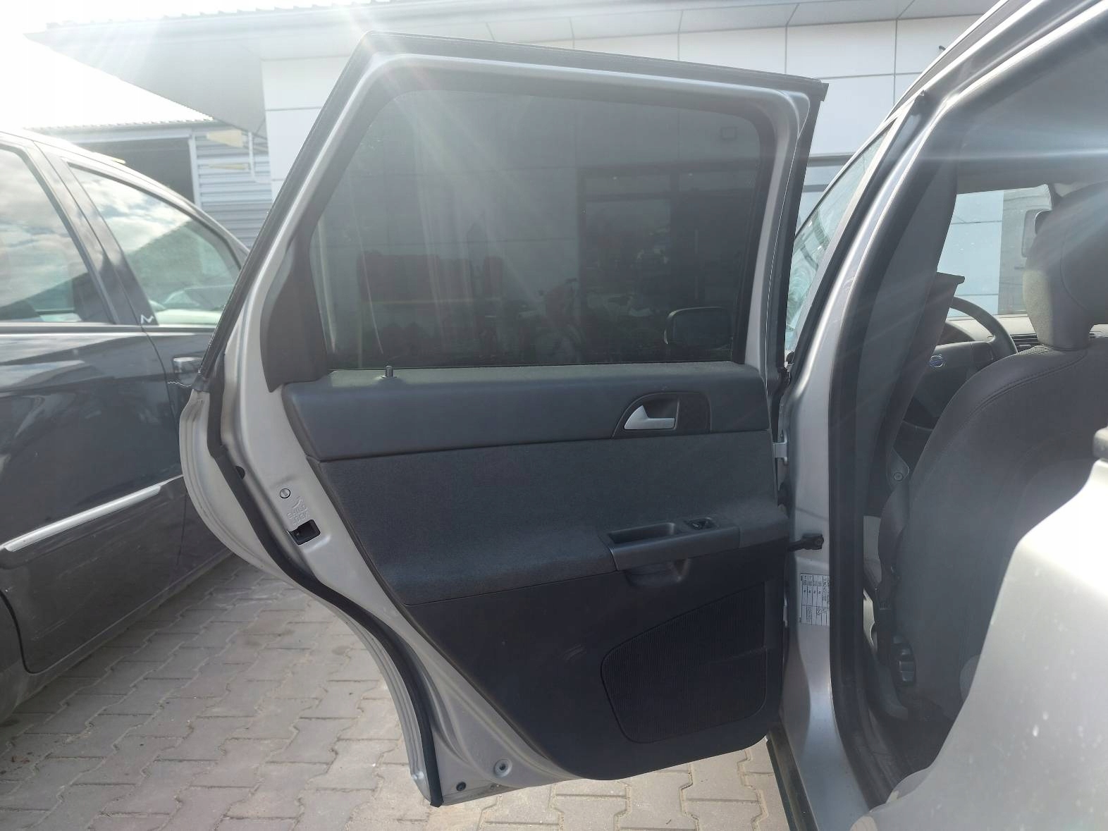door complete left rear part VOLVO V50 and 426-26