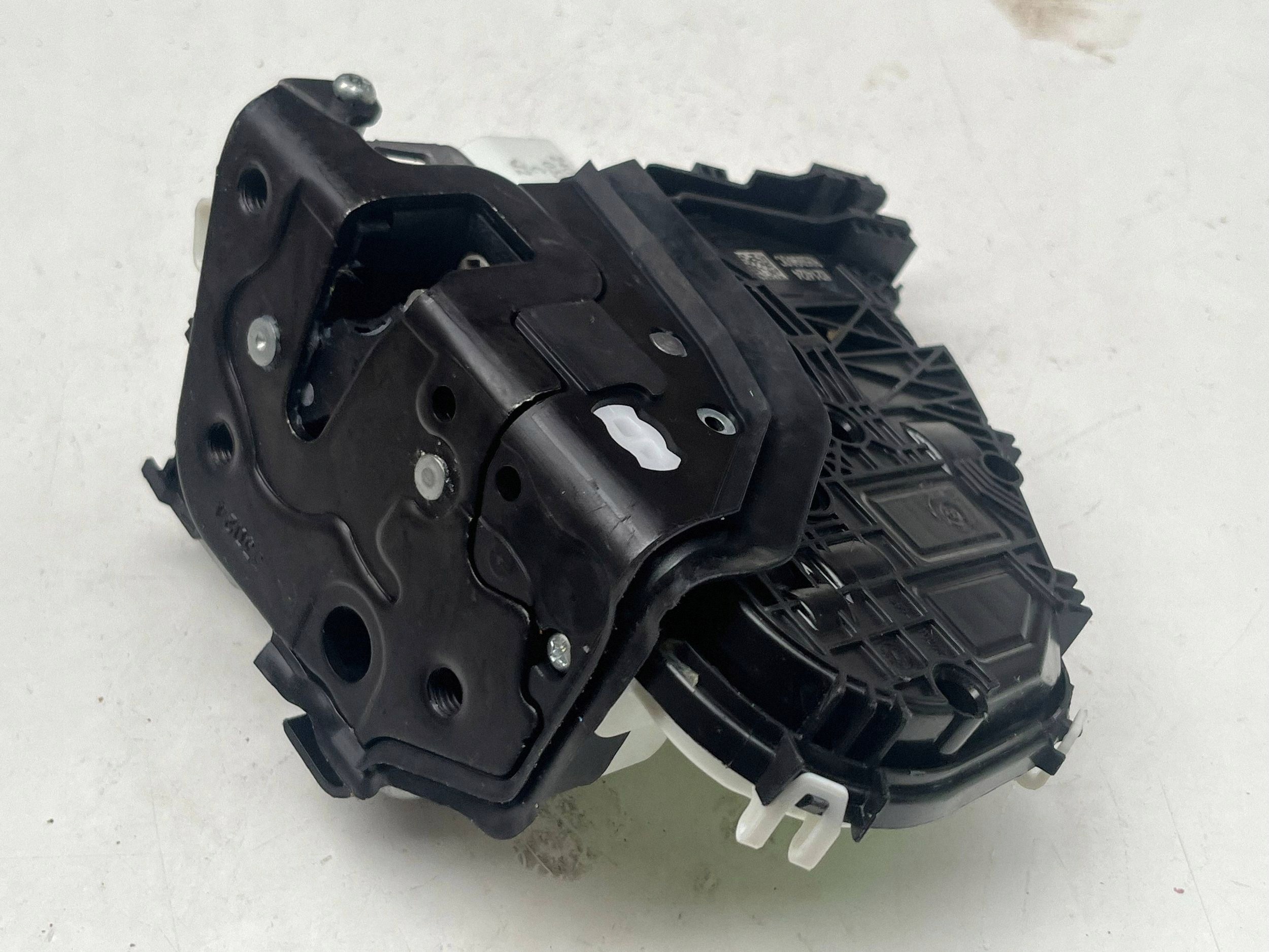 AUDI A6 C7 lock door right rear part 4G0839016J @M