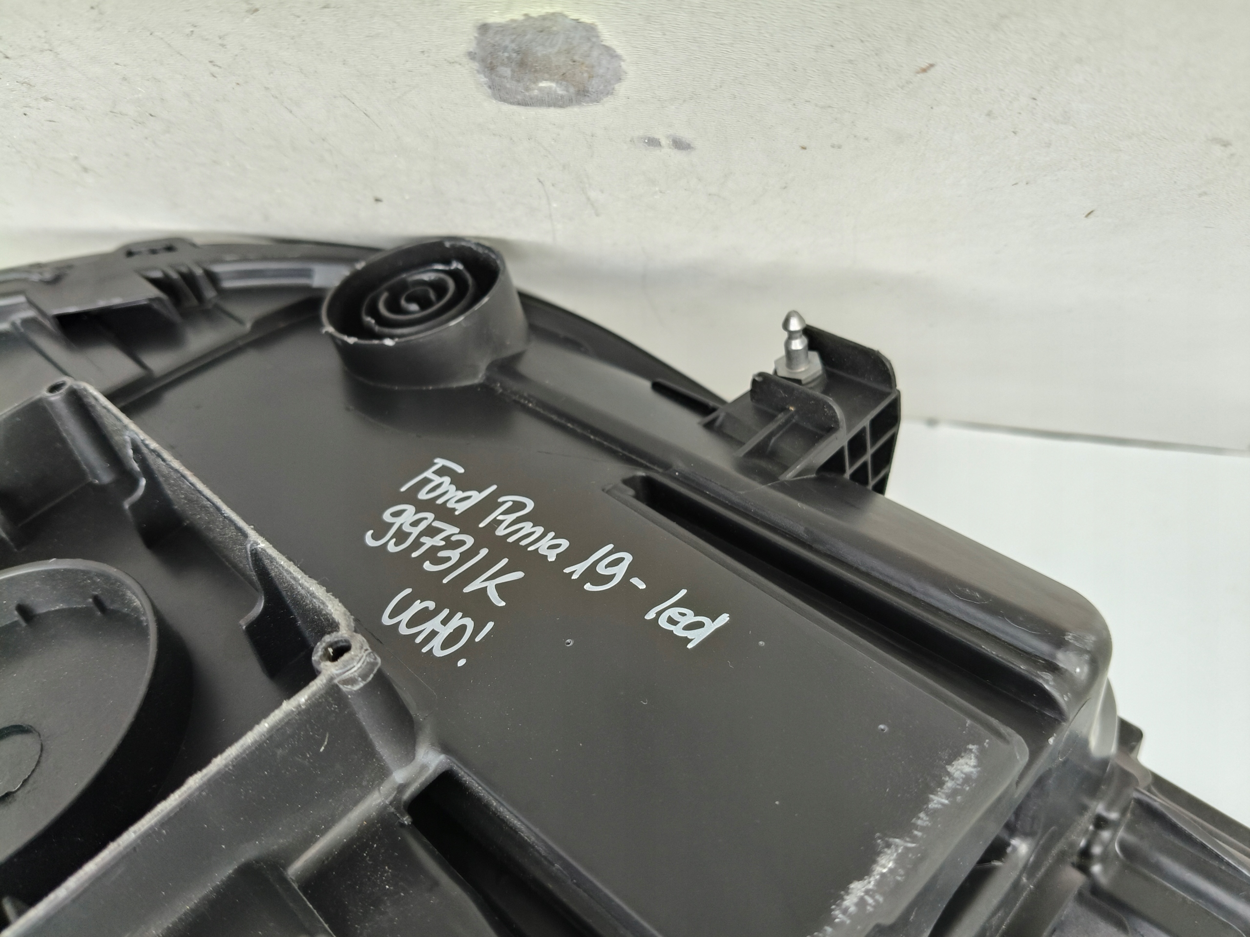 light left REFLEKTOR FORD PUMA 19- LED