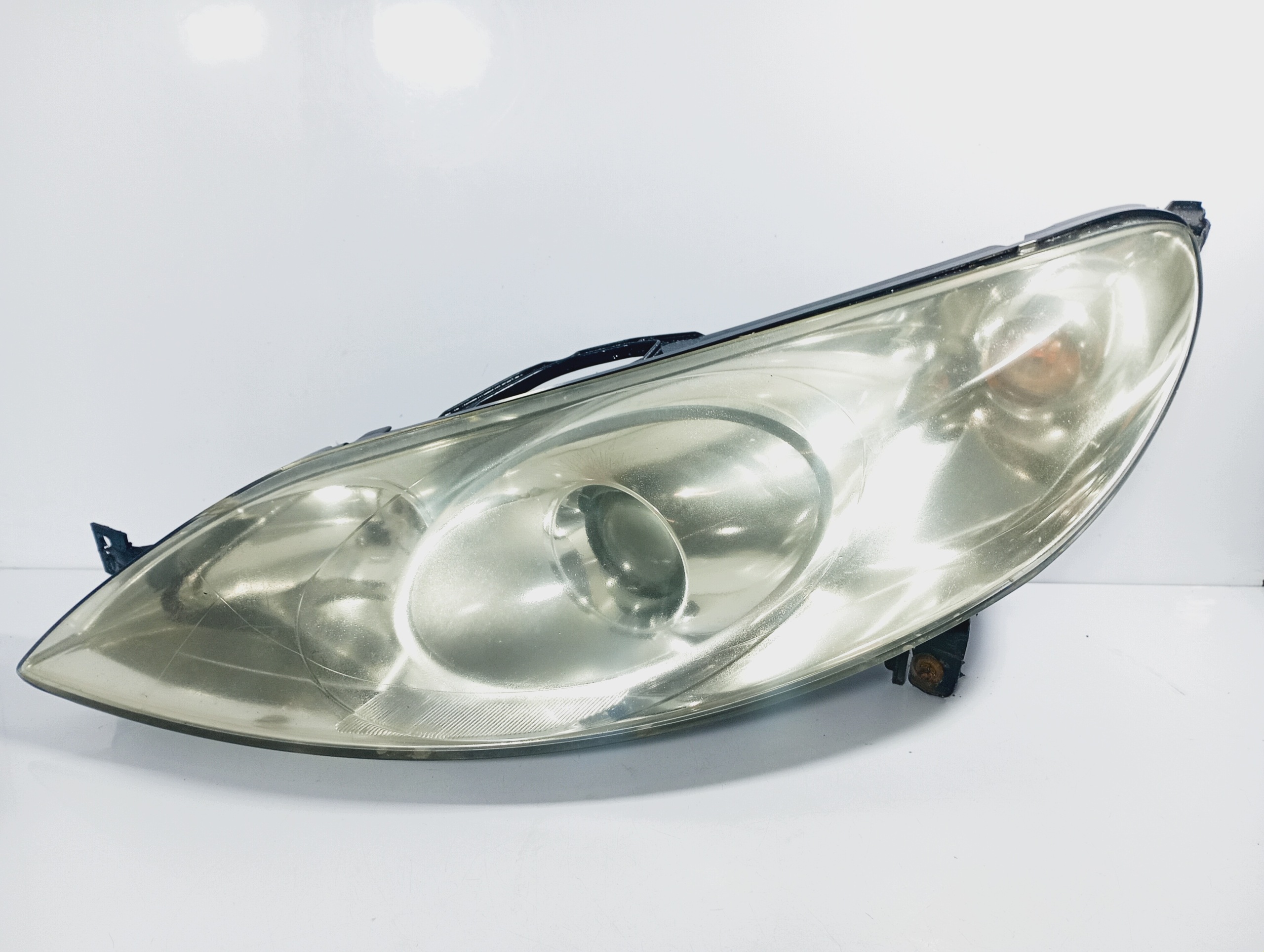 light left front reflektor left front OE 0301213201 Peugeot 407 04-11