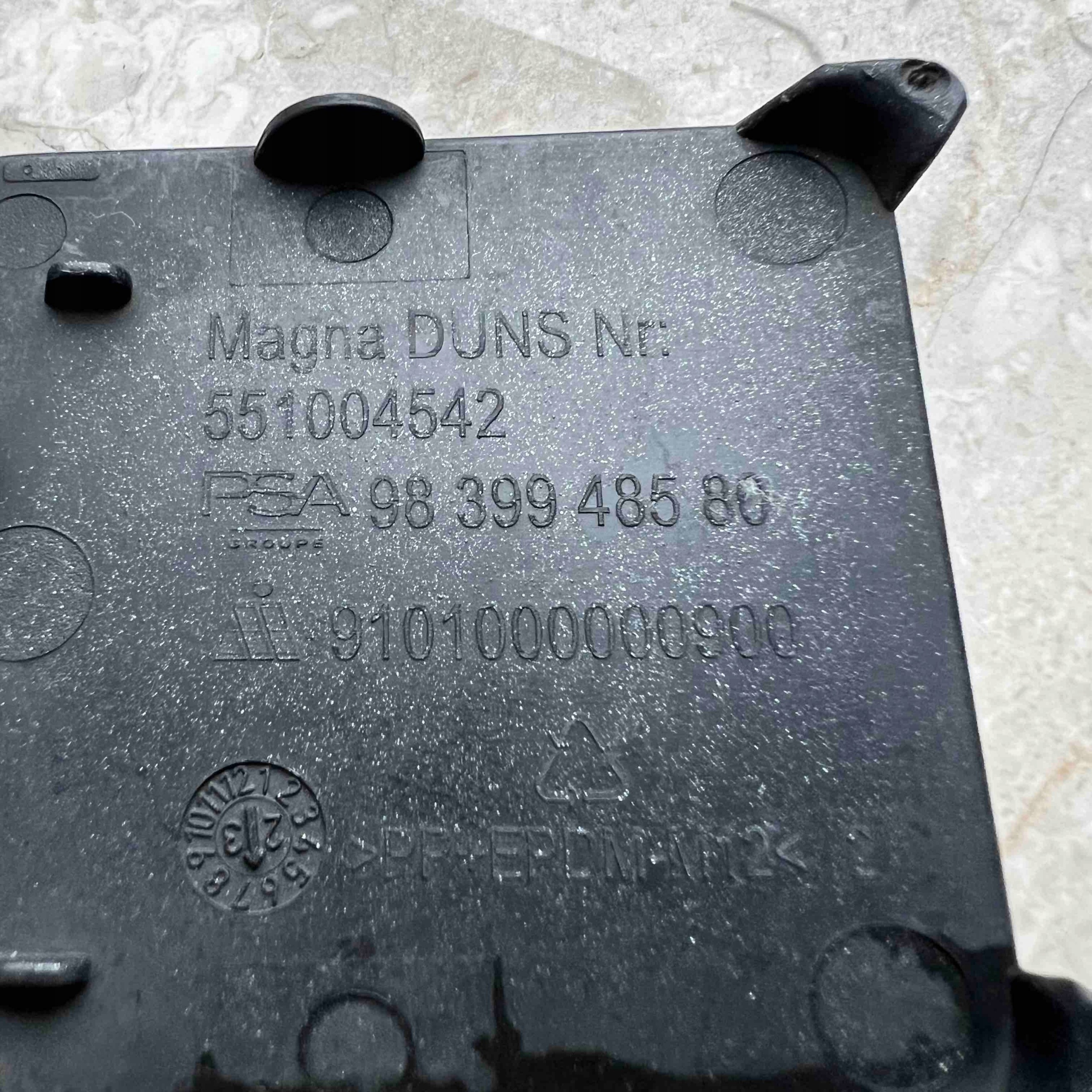 OPEL ASTRA L IV 6 2021- towing hook cap bumper front 9839948580
