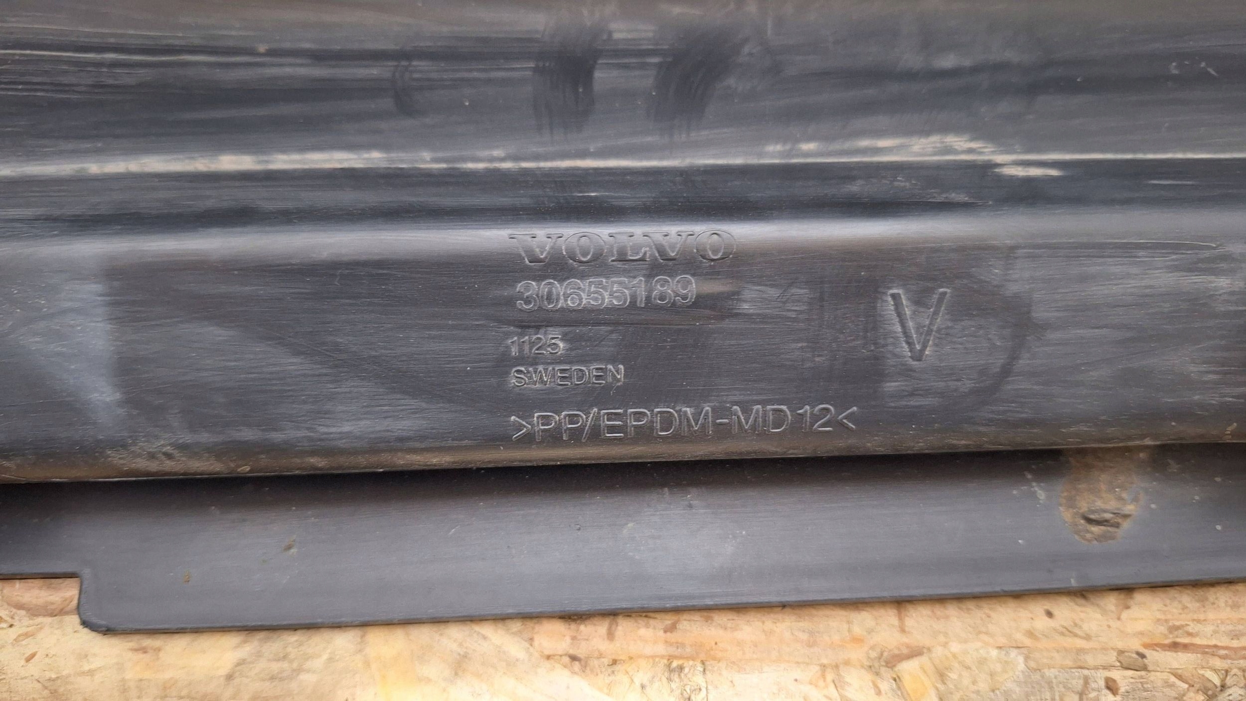 cap threshold moulding threshold left VOLVO XC90 and 02- 30655189