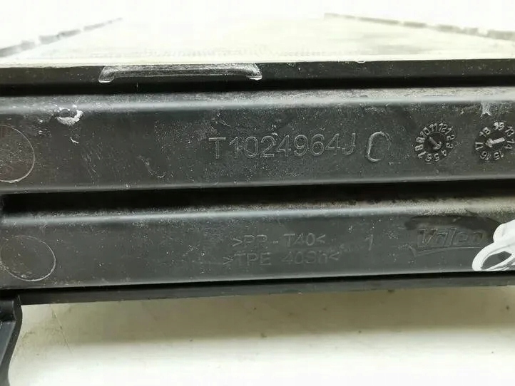 mercedes-benz e W213 2017 радиатор охлаждения нагреватель