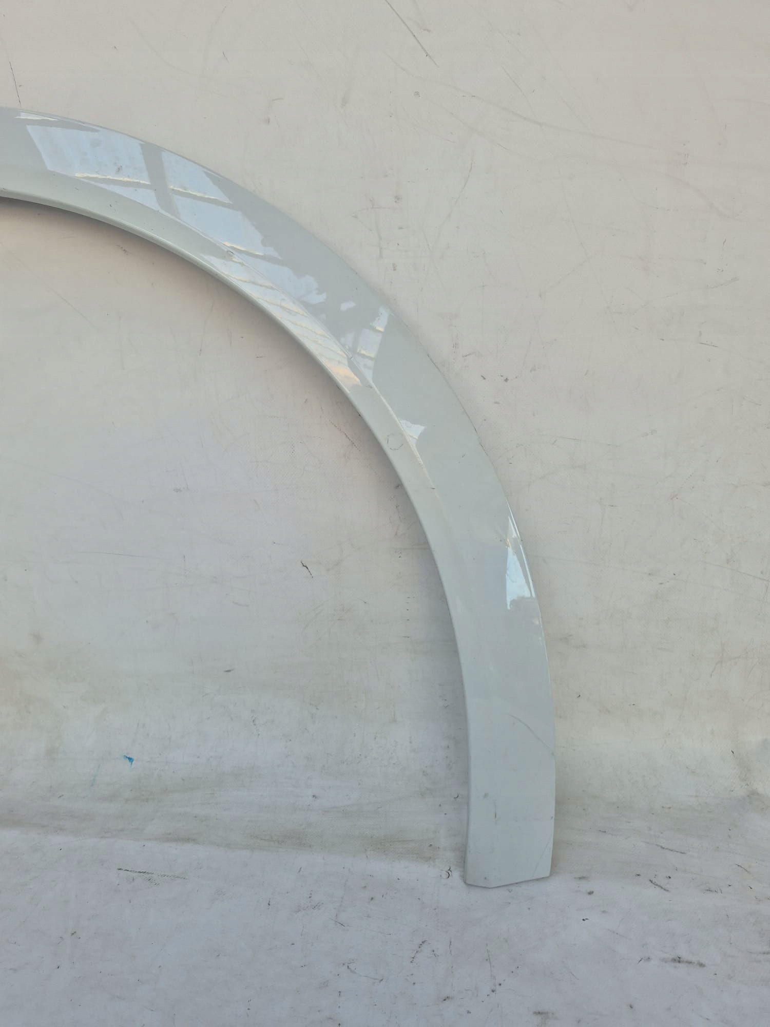 AUDI E-TRON 18- Moulage Couverture Aile Droite Avant 4KE853718F