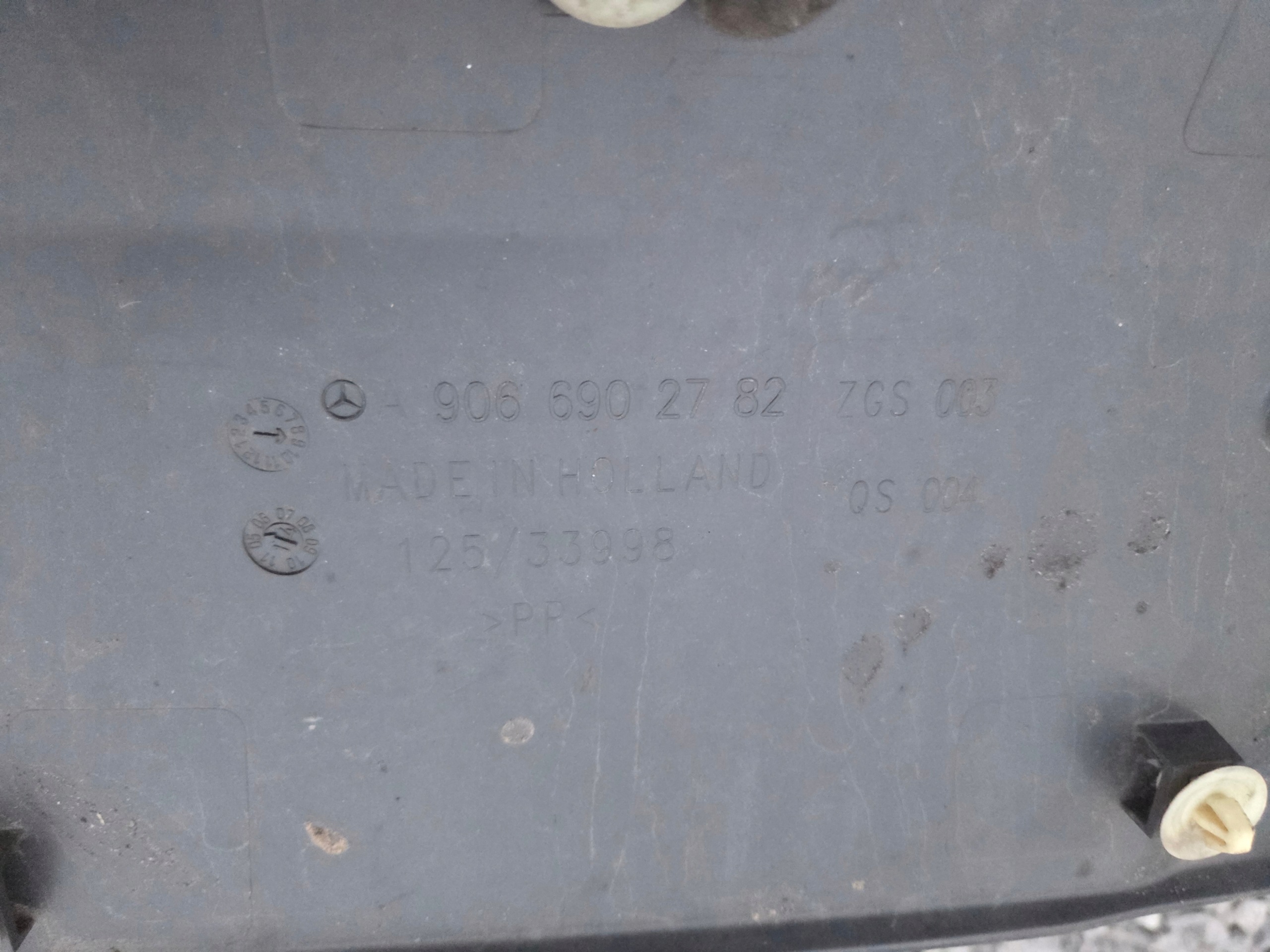 lista oldalsó bal MERCEDES SPRINTER W906 A9066902782