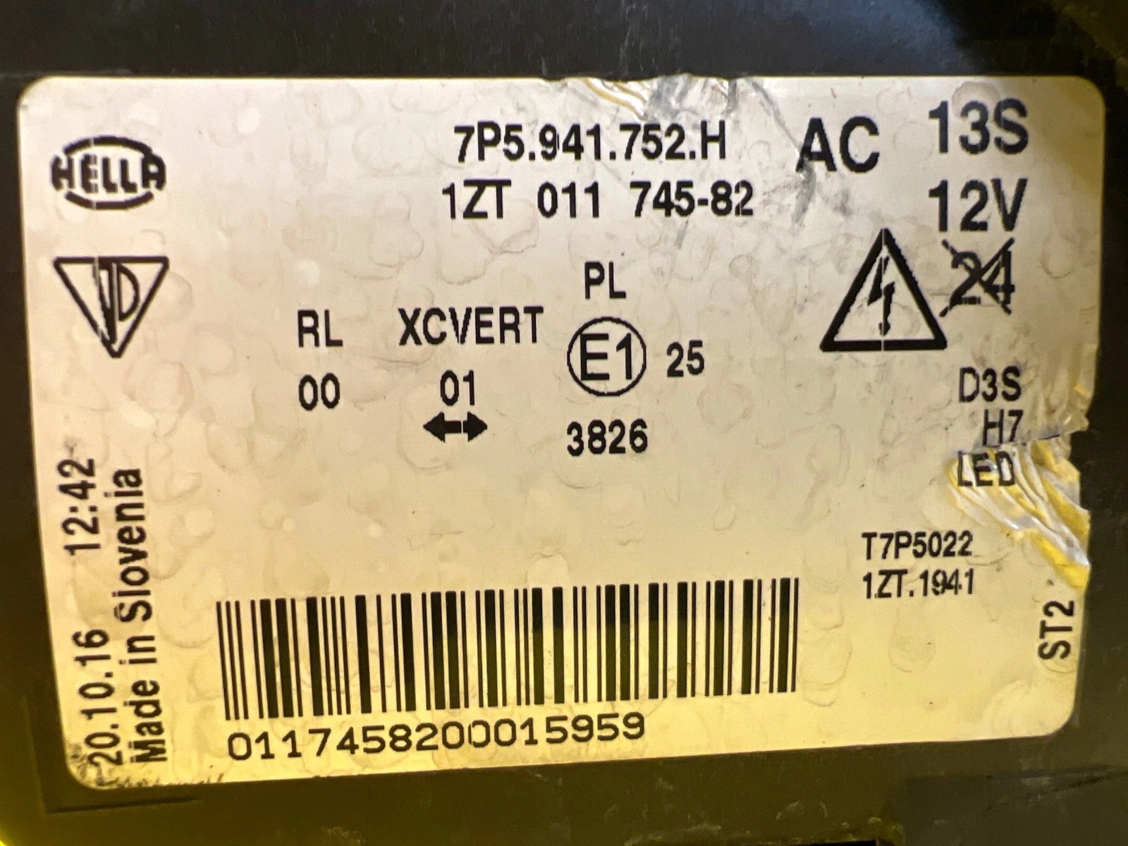 light right Porsche Cayenne 7P5 Lift Xenon positioning 7P5941752H