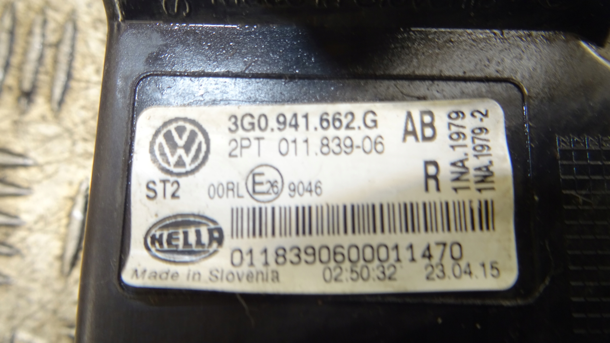 VW Passat B8 light przeciwmgielne right NR 75