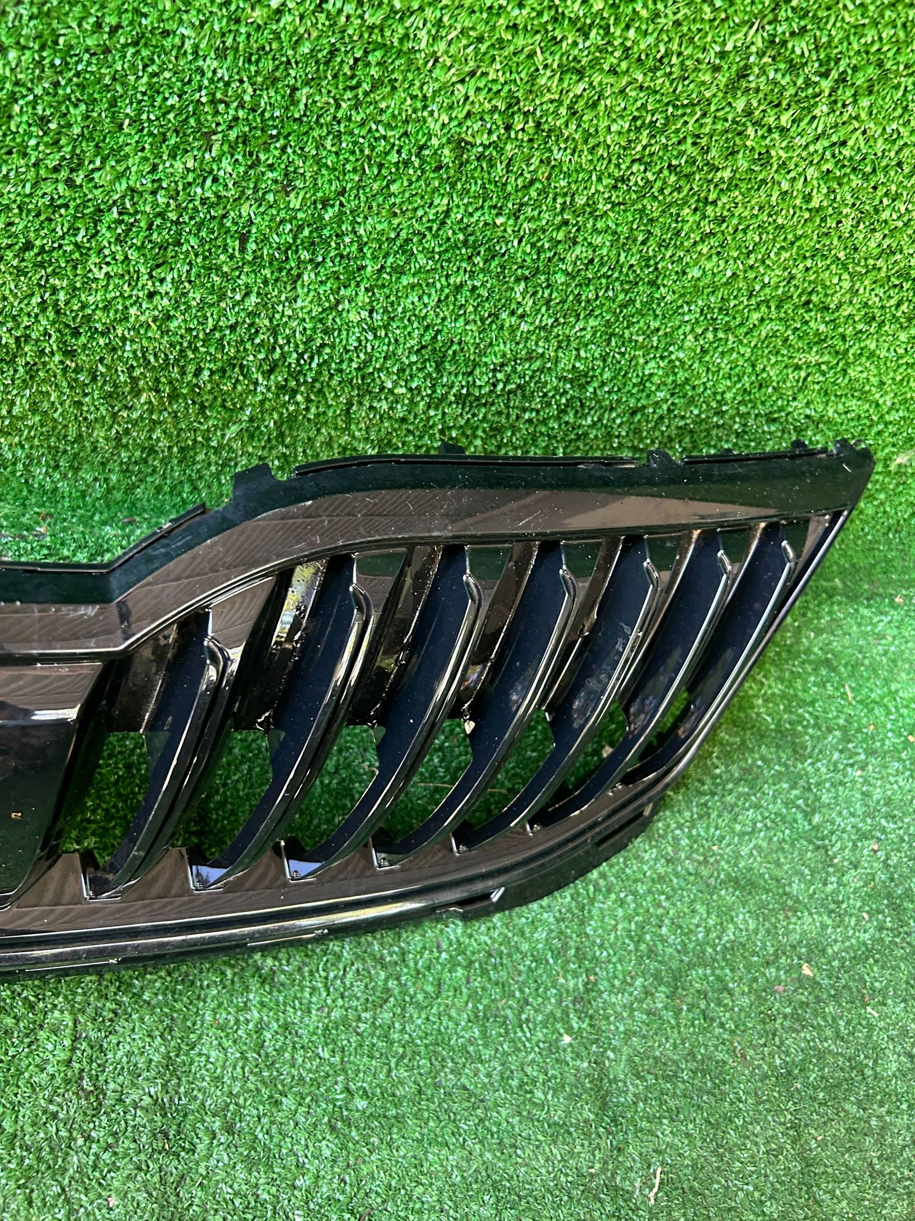 Skoda Octavia 3 Lift 16- grille front front