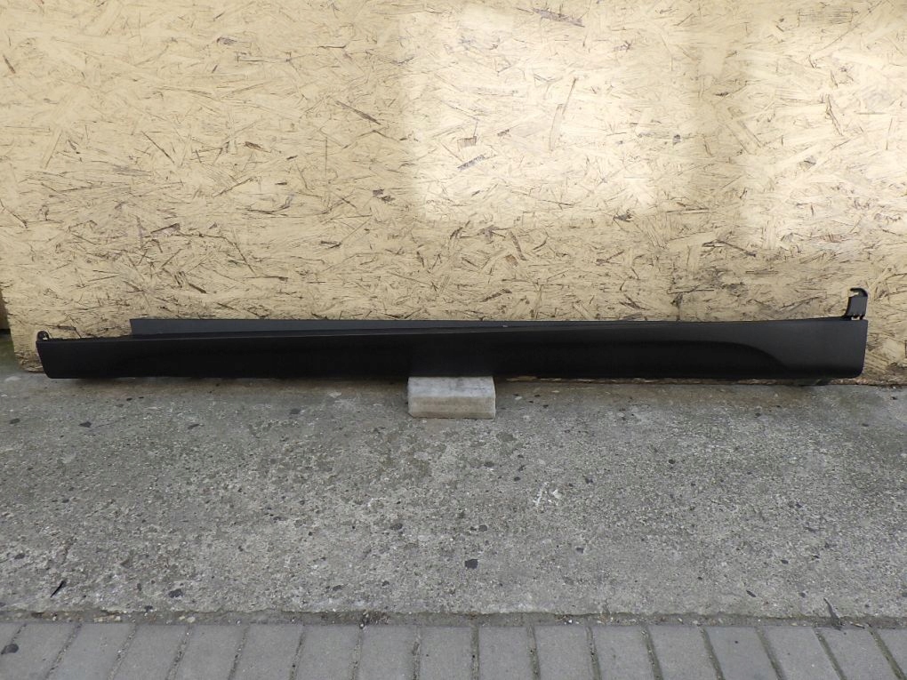 BMW X5 F15 threshold cap left support