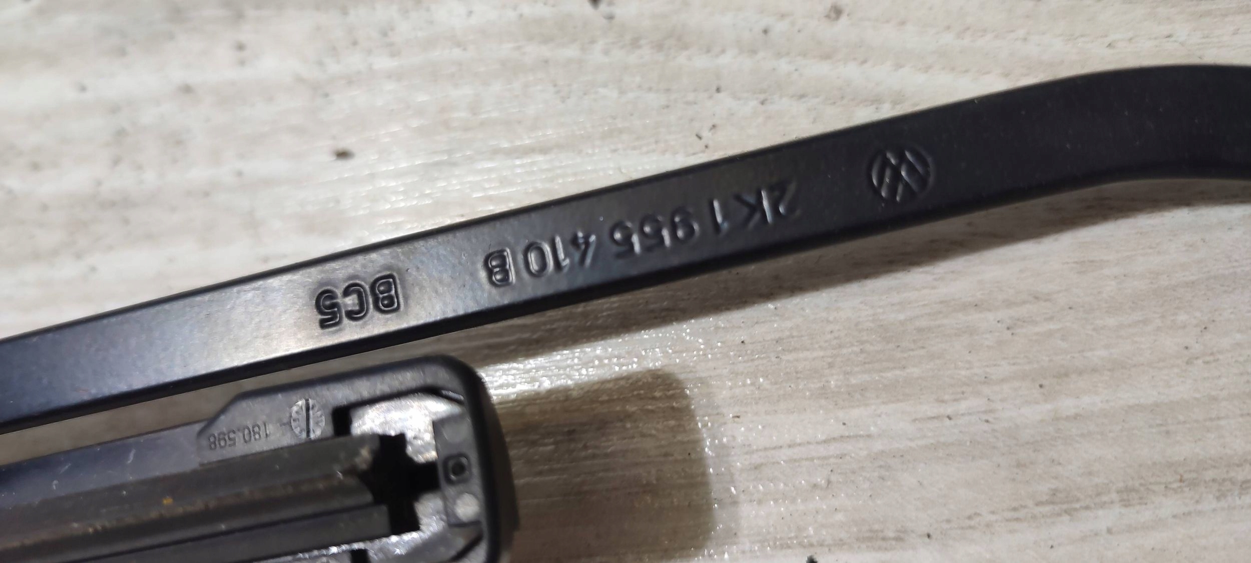 wiper arm windows right side Volkswagen Caddy 2K1955410B
