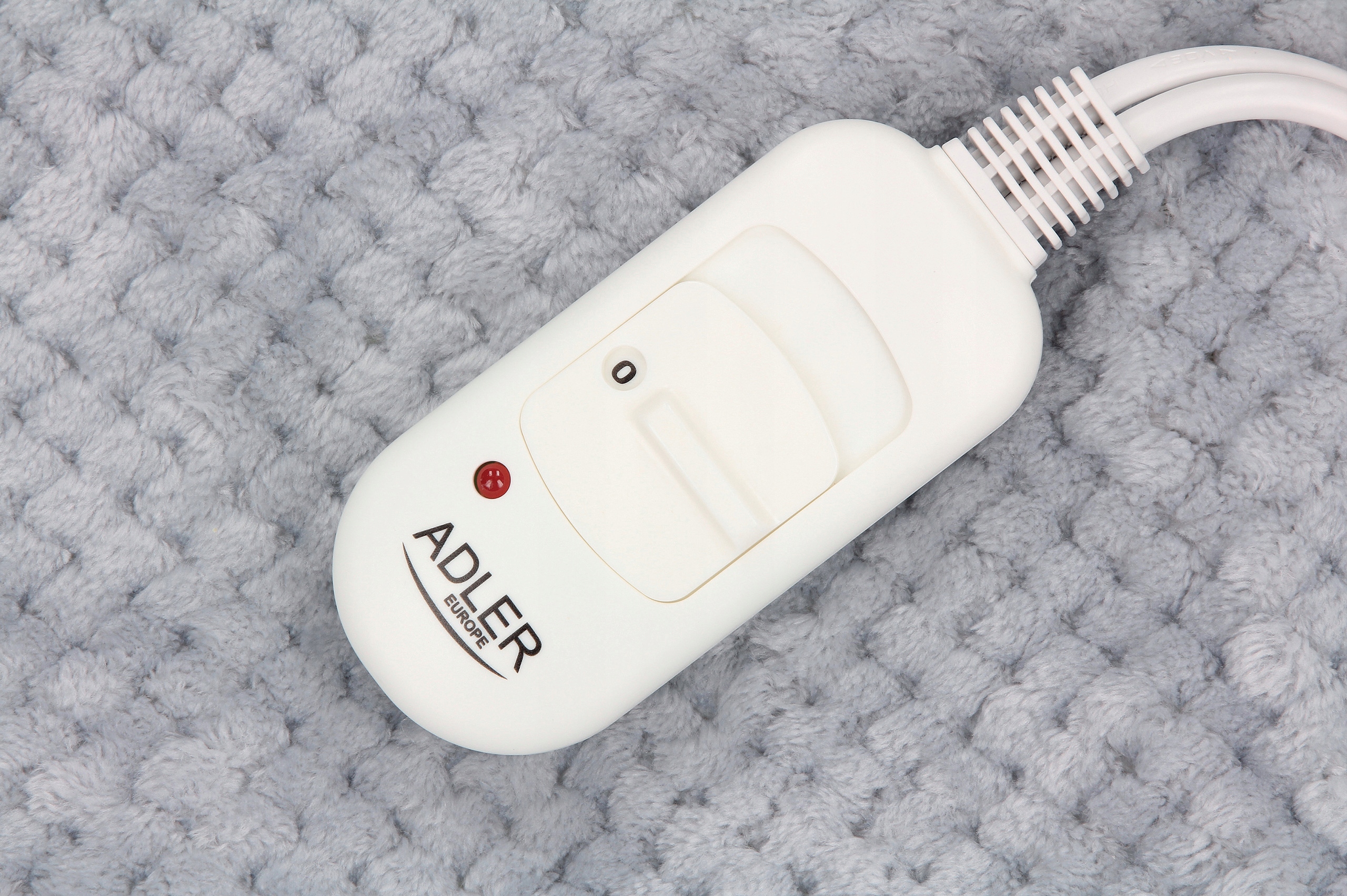 Poduszka Elektryczna AD 7415 – Komfort Cieplny i Regulacja Temperatury