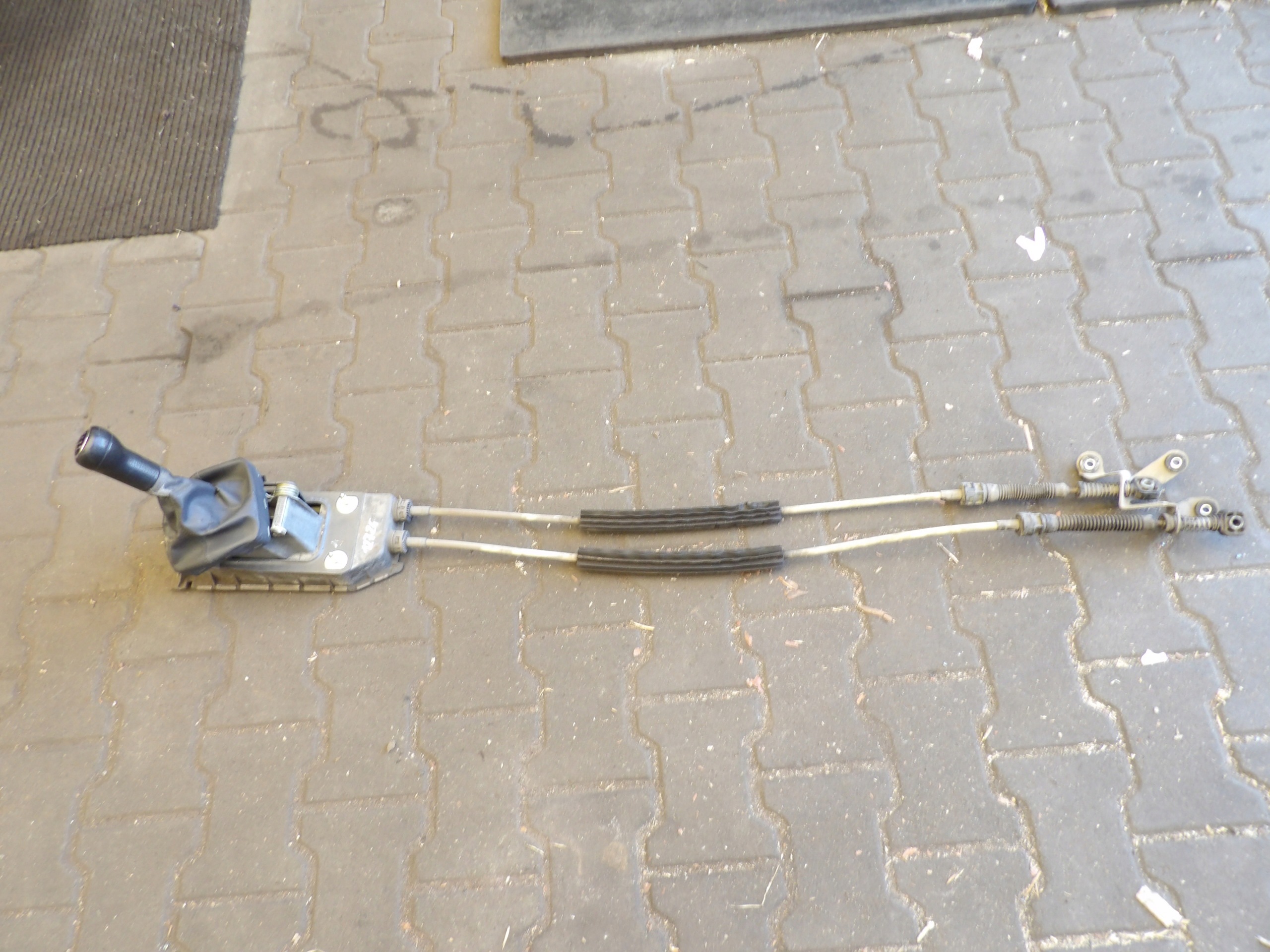 VW Polo 9N 1,2 páčka změny převodů