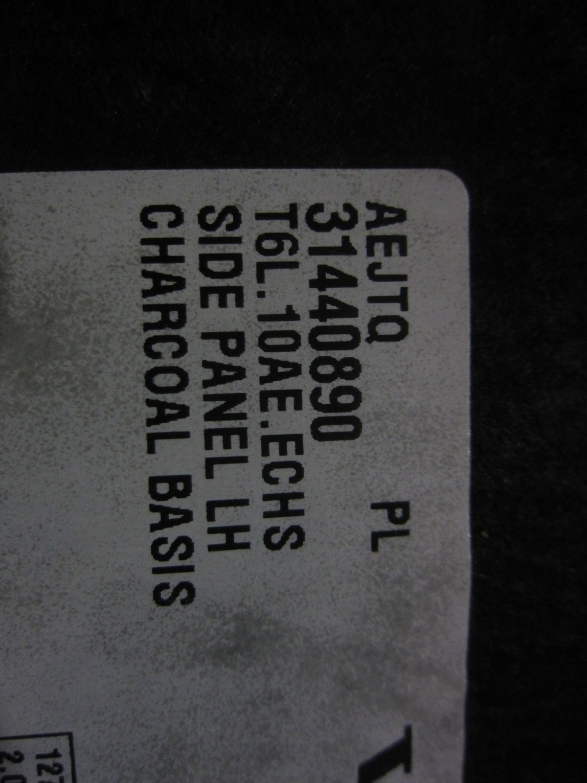 VOLVO XC40 XC 40 left boot upholstery left upholstery 31440890