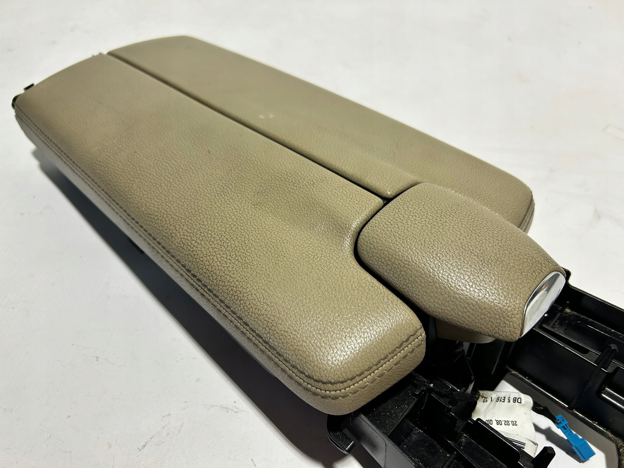 armrest MERCEDES W212 TUNEL central