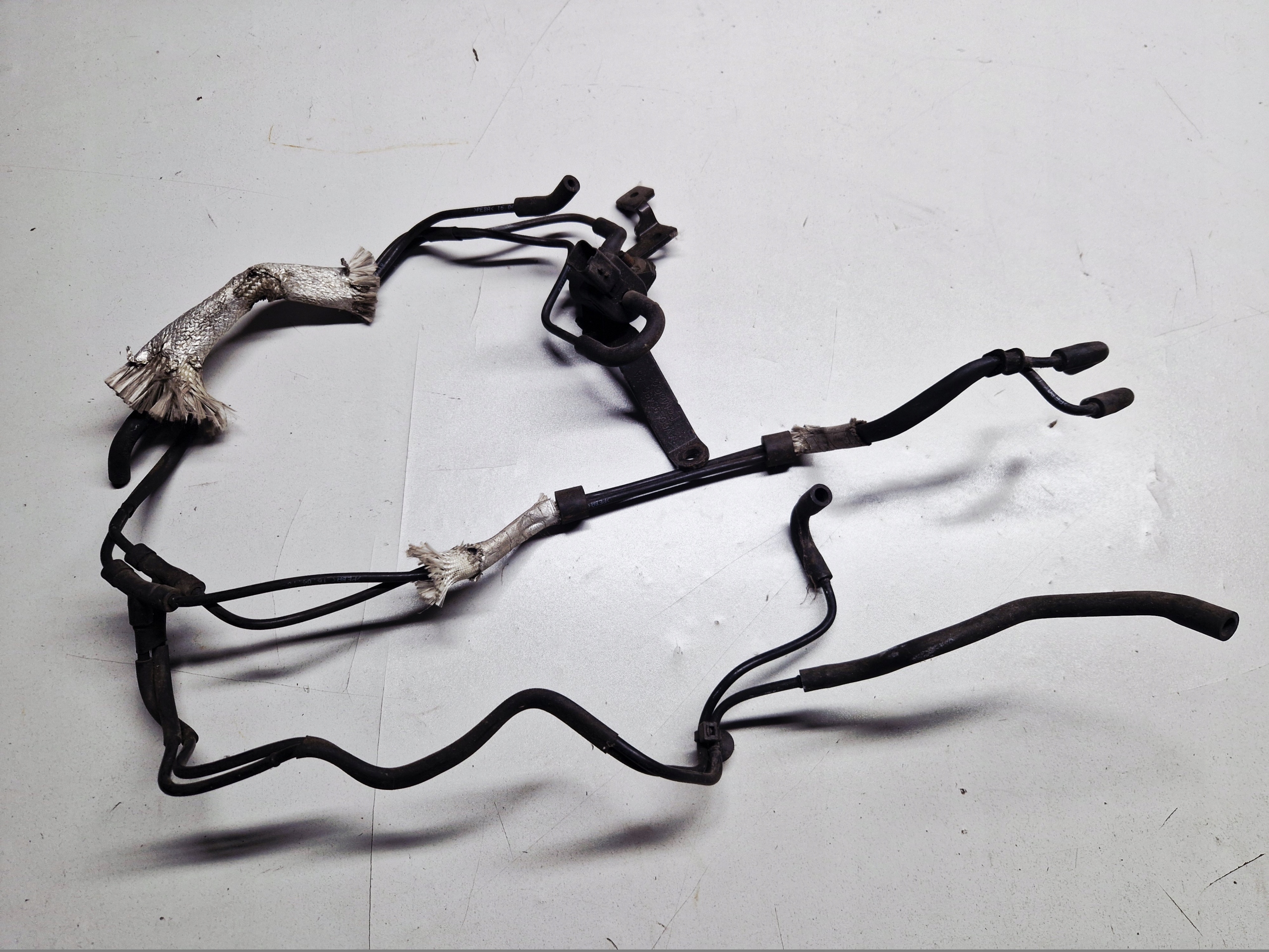 FORD FIESTA MK7 1.6 TDCI Schläuche Sensor Unterdruck