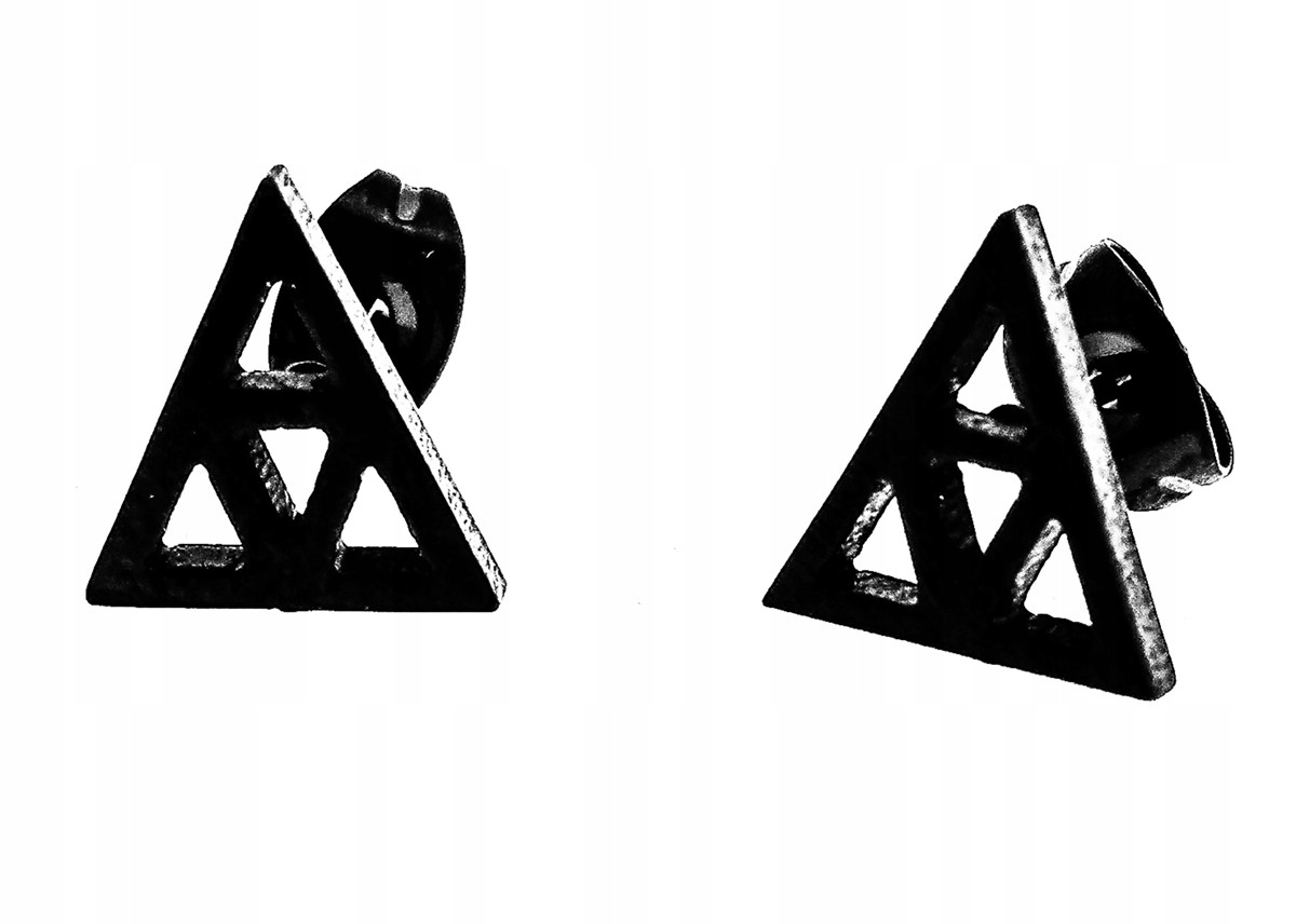 

Kolczyki czarne piramida geometryczne