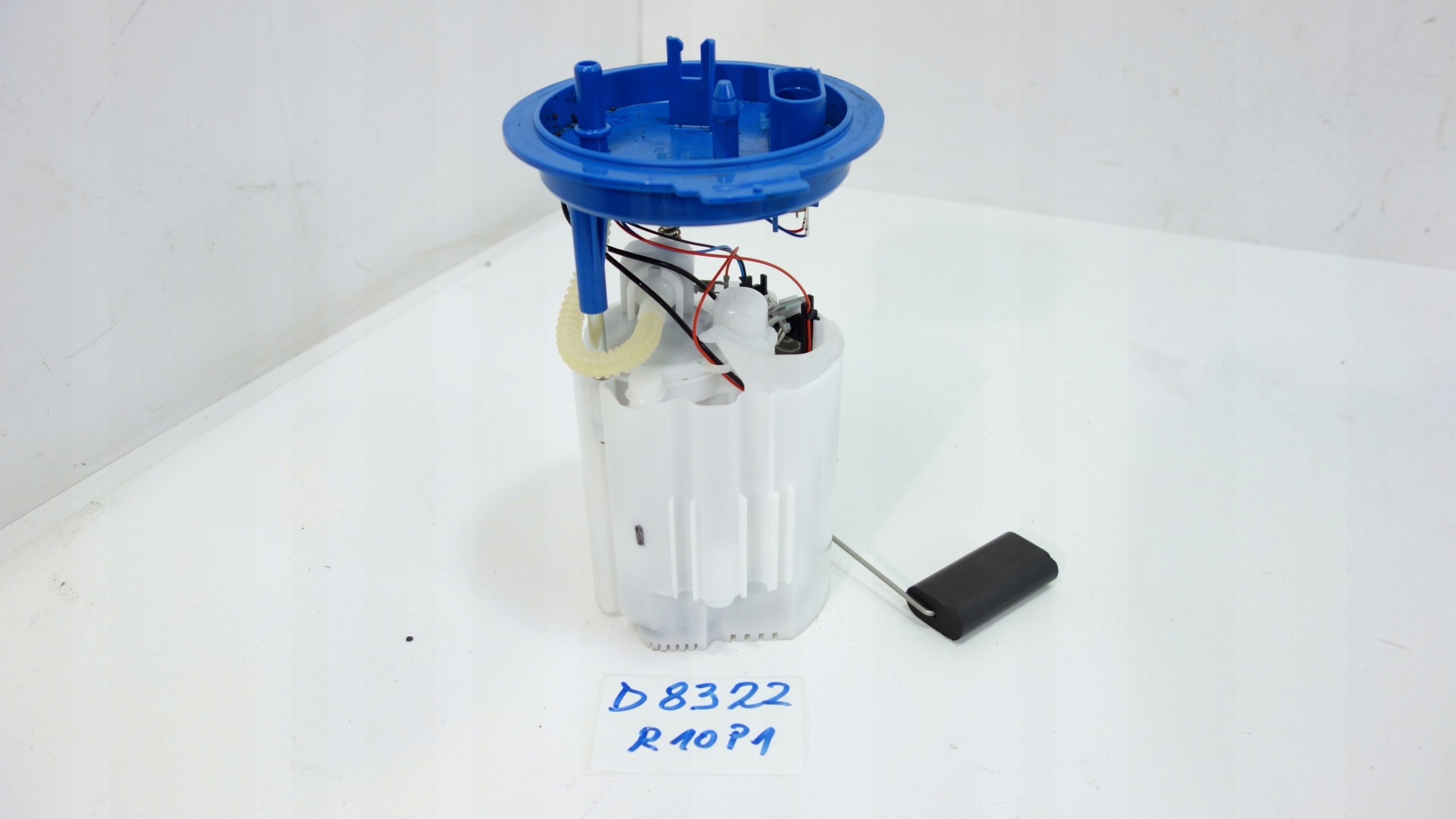feed pump VOLKSWAGEN GOLF 7 AUDI A3 5Q0919051A