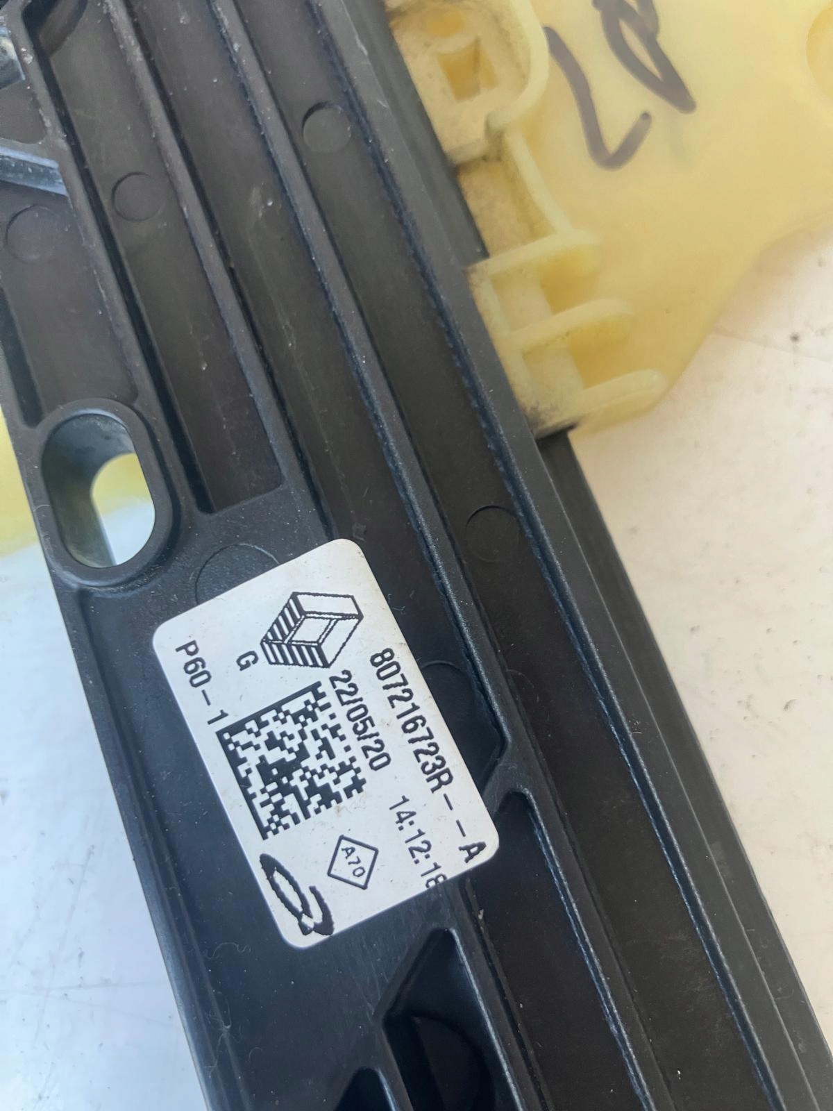 window regulator left front RENAULT CLIO V 807216723R