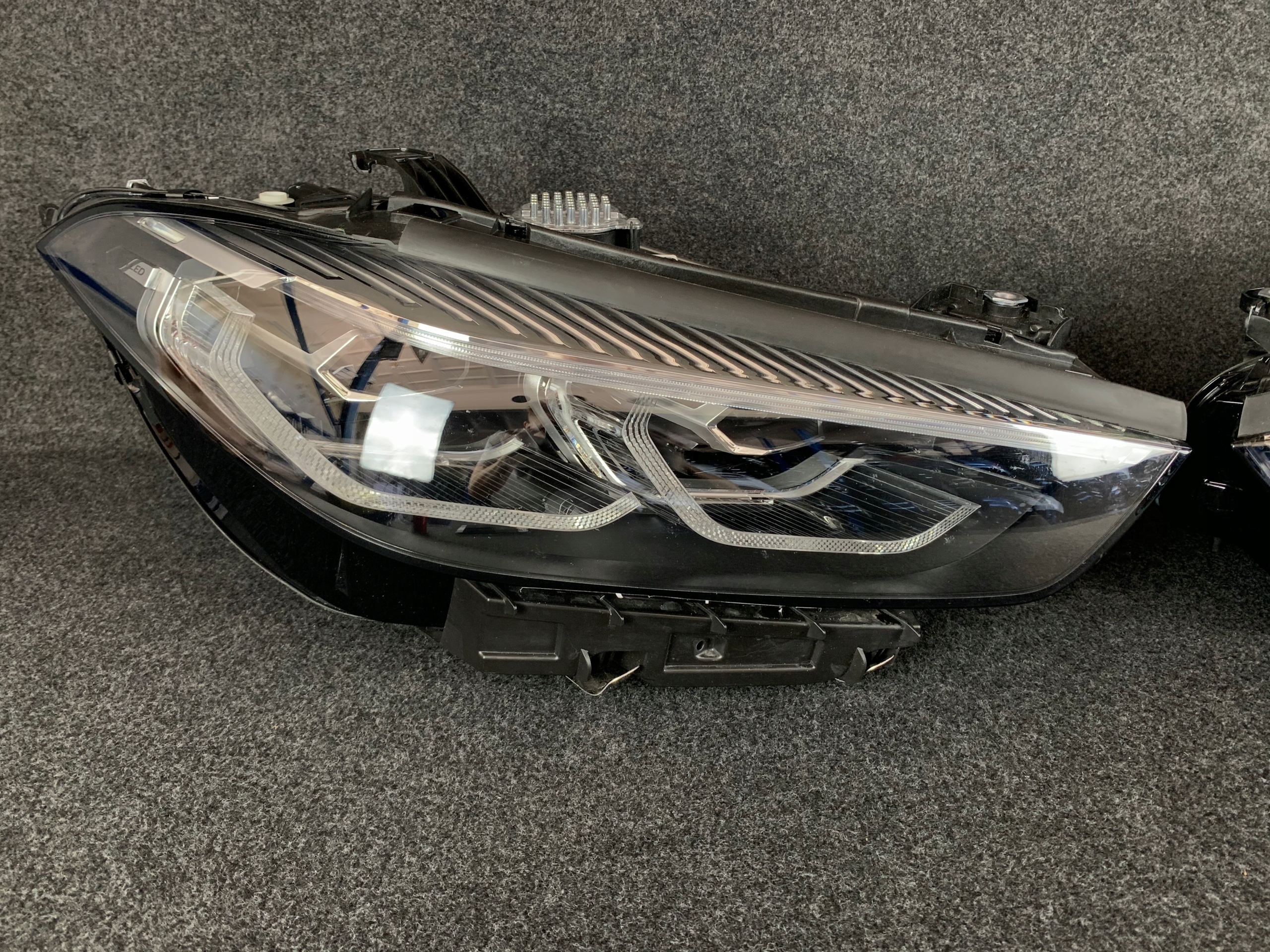 BMW G14 G15 M8 F91 LAMPY PRZEDNIE ADAPTIVE LED Producent części BMW OE