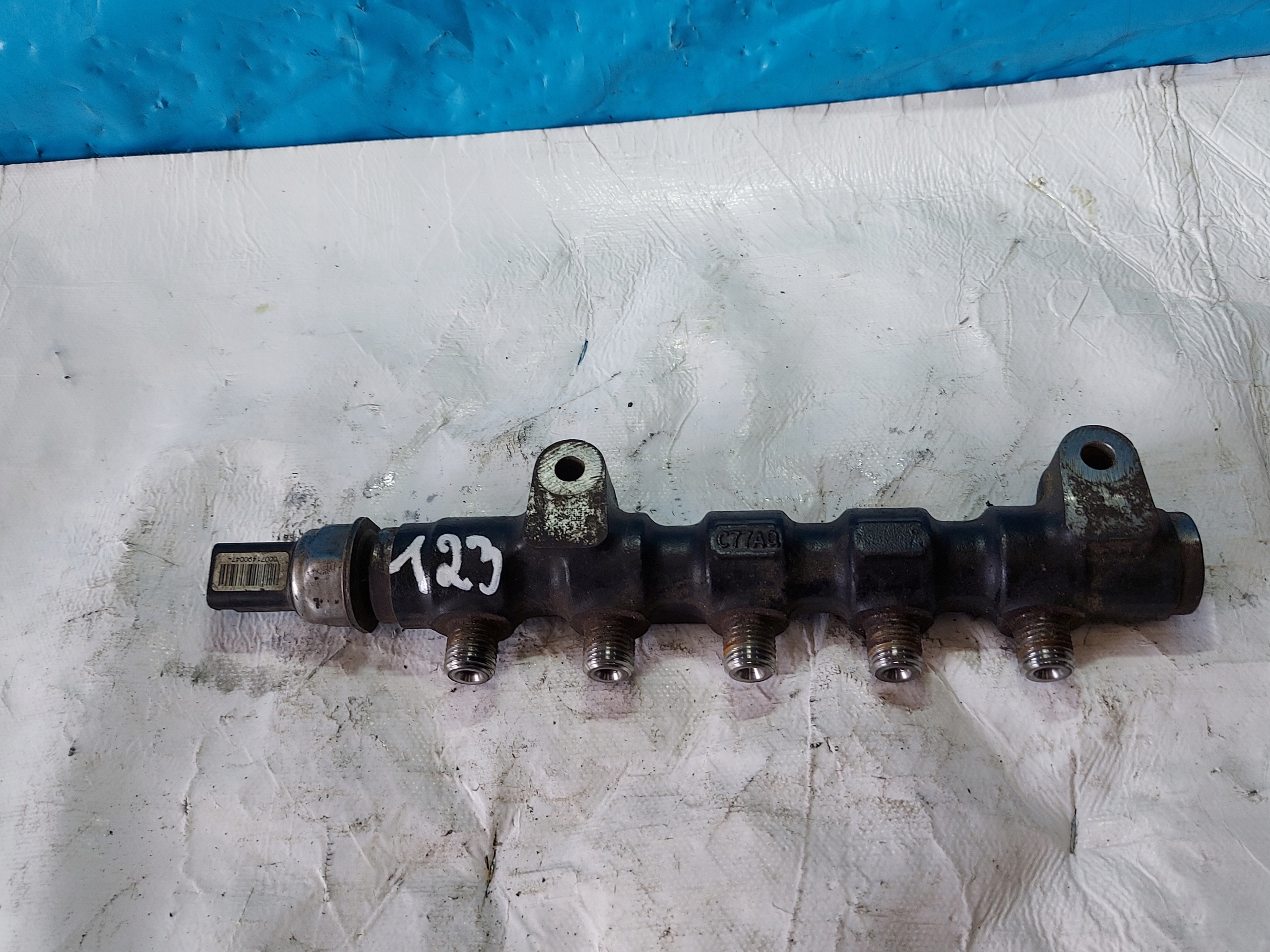 Rampe injection CITROEN C2 1.4 HDI 9654592680
