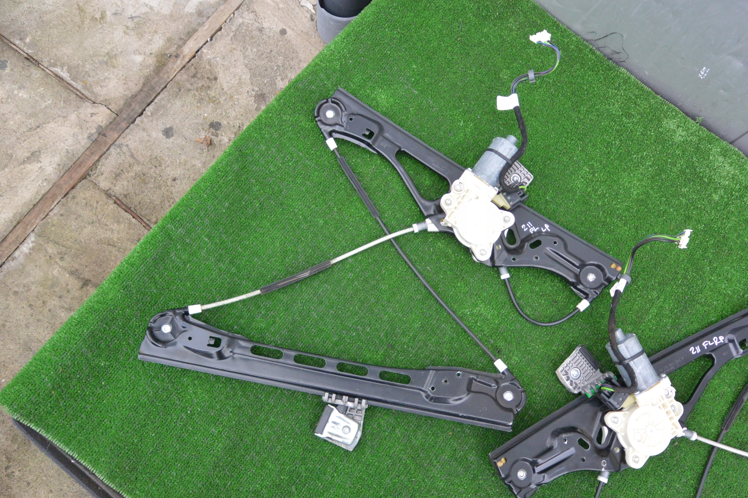 window regulator right left front mini motor MERCEDES-BENZ E-KLASA W211