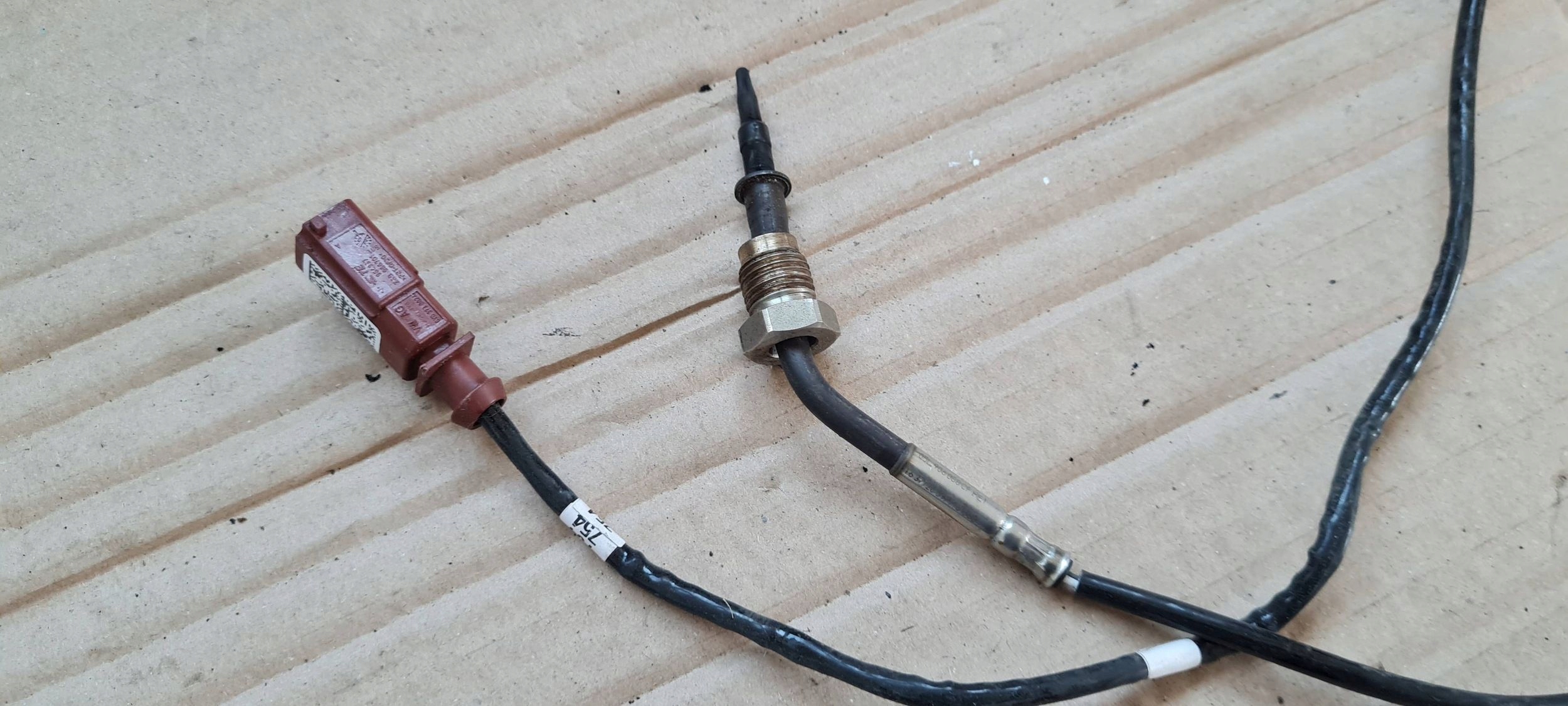 A6 C8 4K Sensor TEMPERATURY Gase 2.0 TDI 05L906088CF VW AUDI