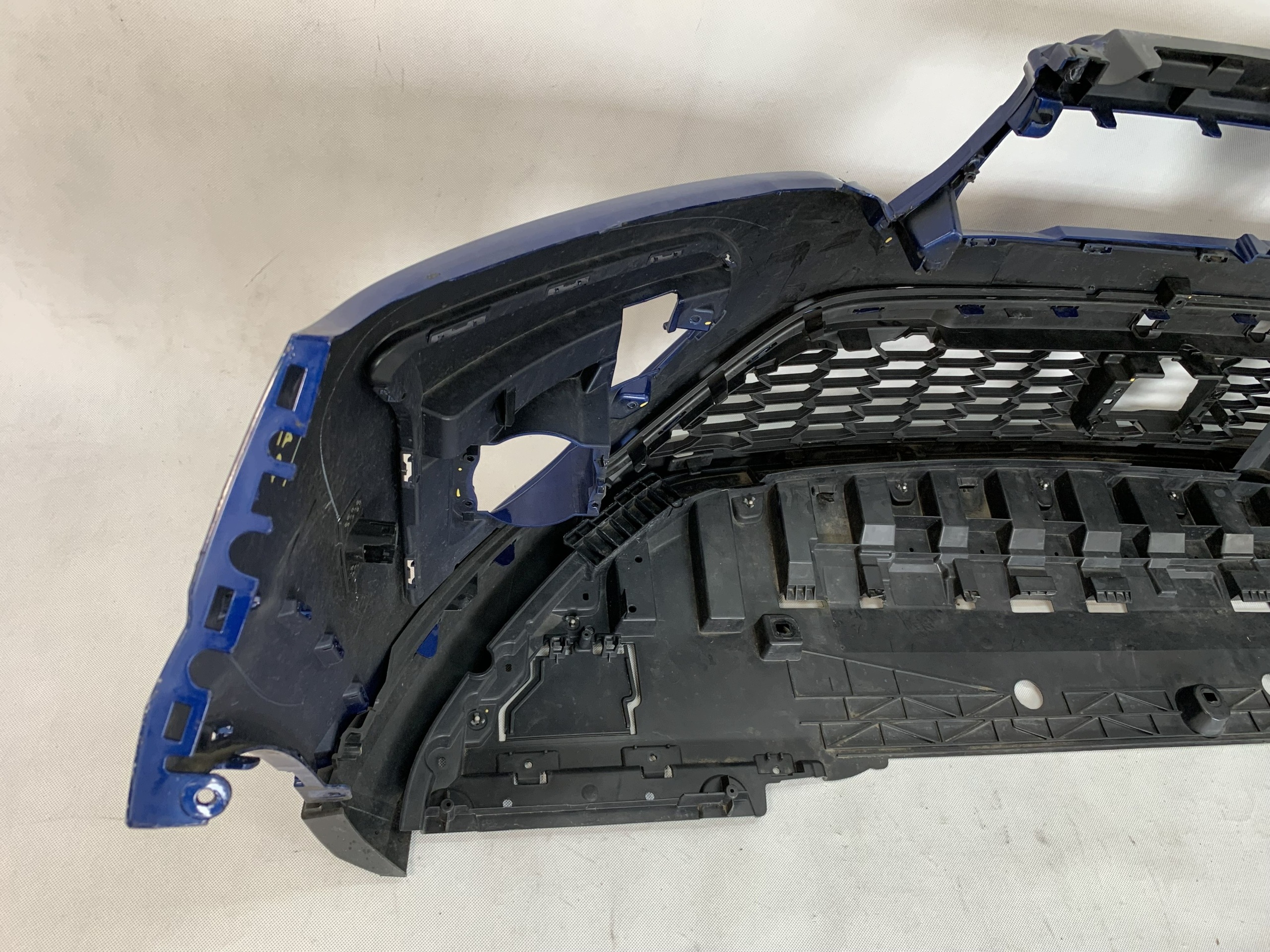 front bumper Dacia Sandero 3 III Stepway 20r PDC 620225509R 08.26