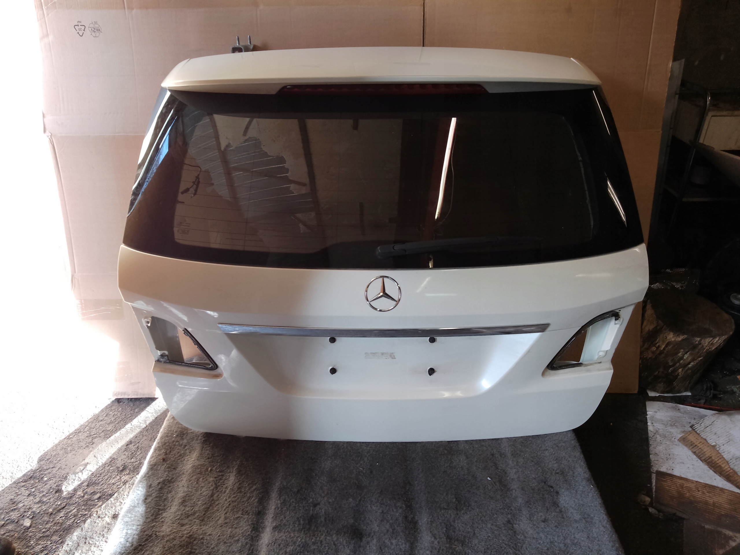 КРИШКА БАГАЖНИКА MERCEDES GLE W166