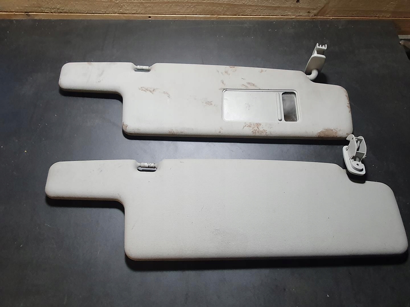 SKODA FABIA I универсал 1 под комплект 2 Штуки оригинал