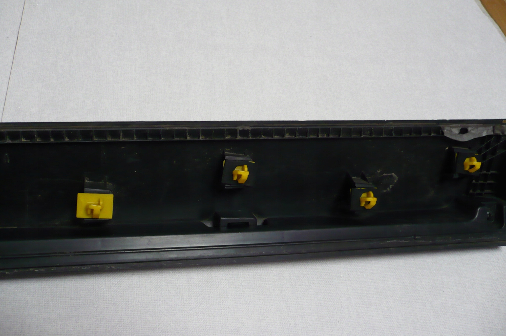 KIA STONIC moulding door right front