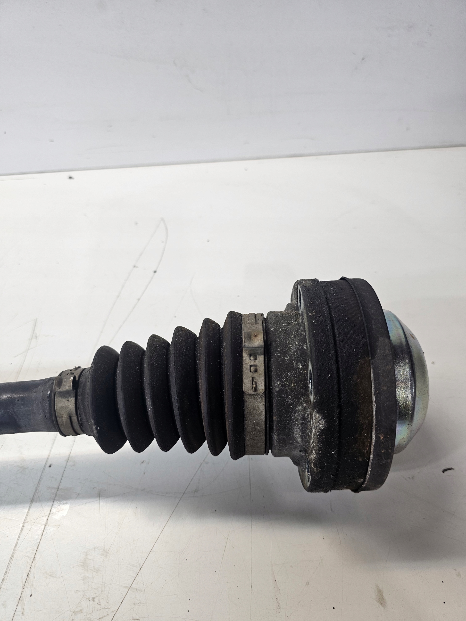 semi-axis left front left front AUDI A3 8P SEAT SKODA 2K0407271E