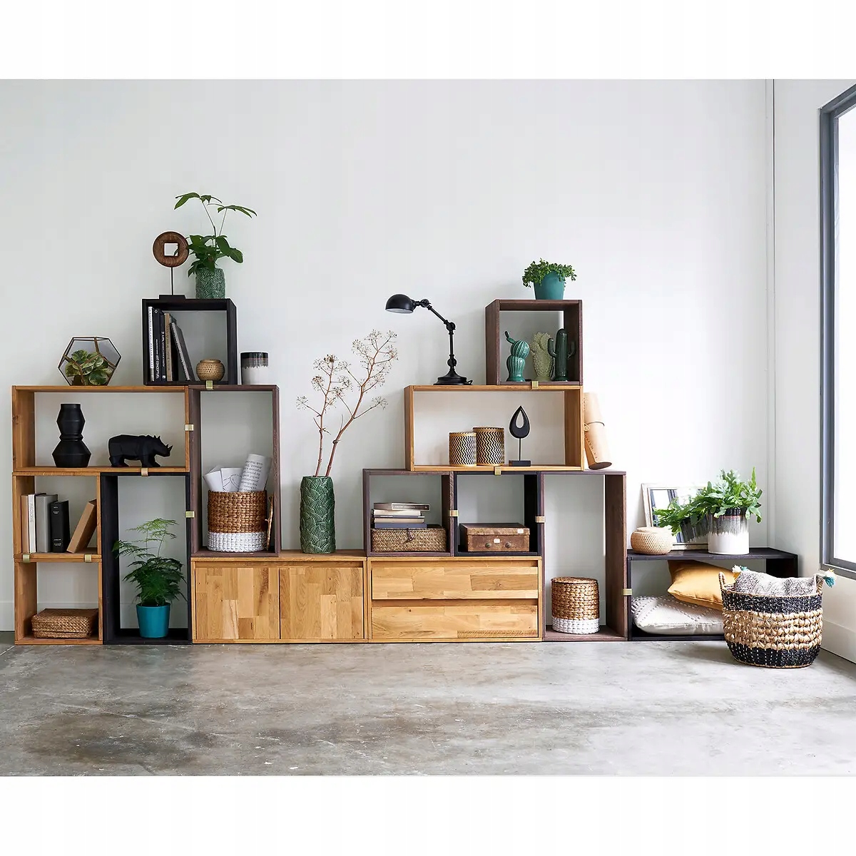 Regał "Eikfjell" z litego dębu, szafka z półką na książki 70*35*28 Wysokość mebla 35 cm