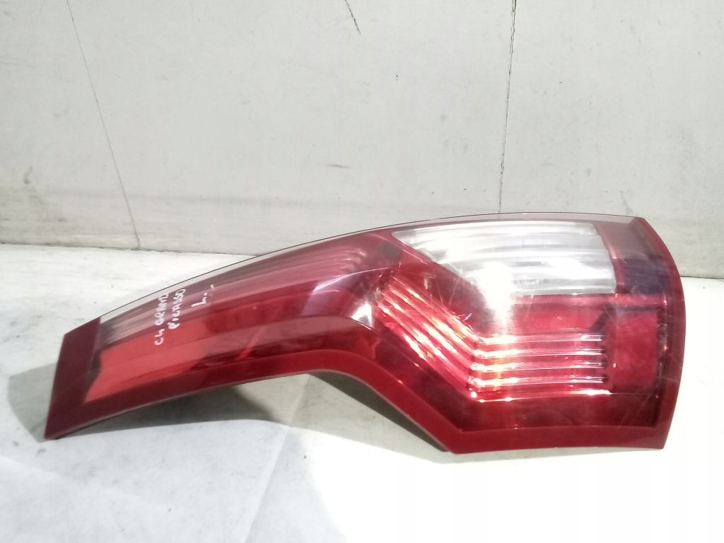 Citroen C4 Grand Picasso and light left rear part rear