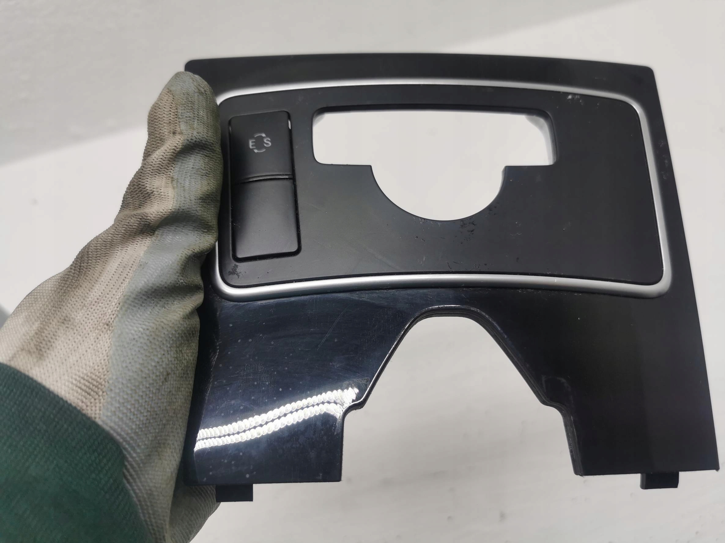 frame cover TUNELU MERCEDES E-KLASA W212 09-13
