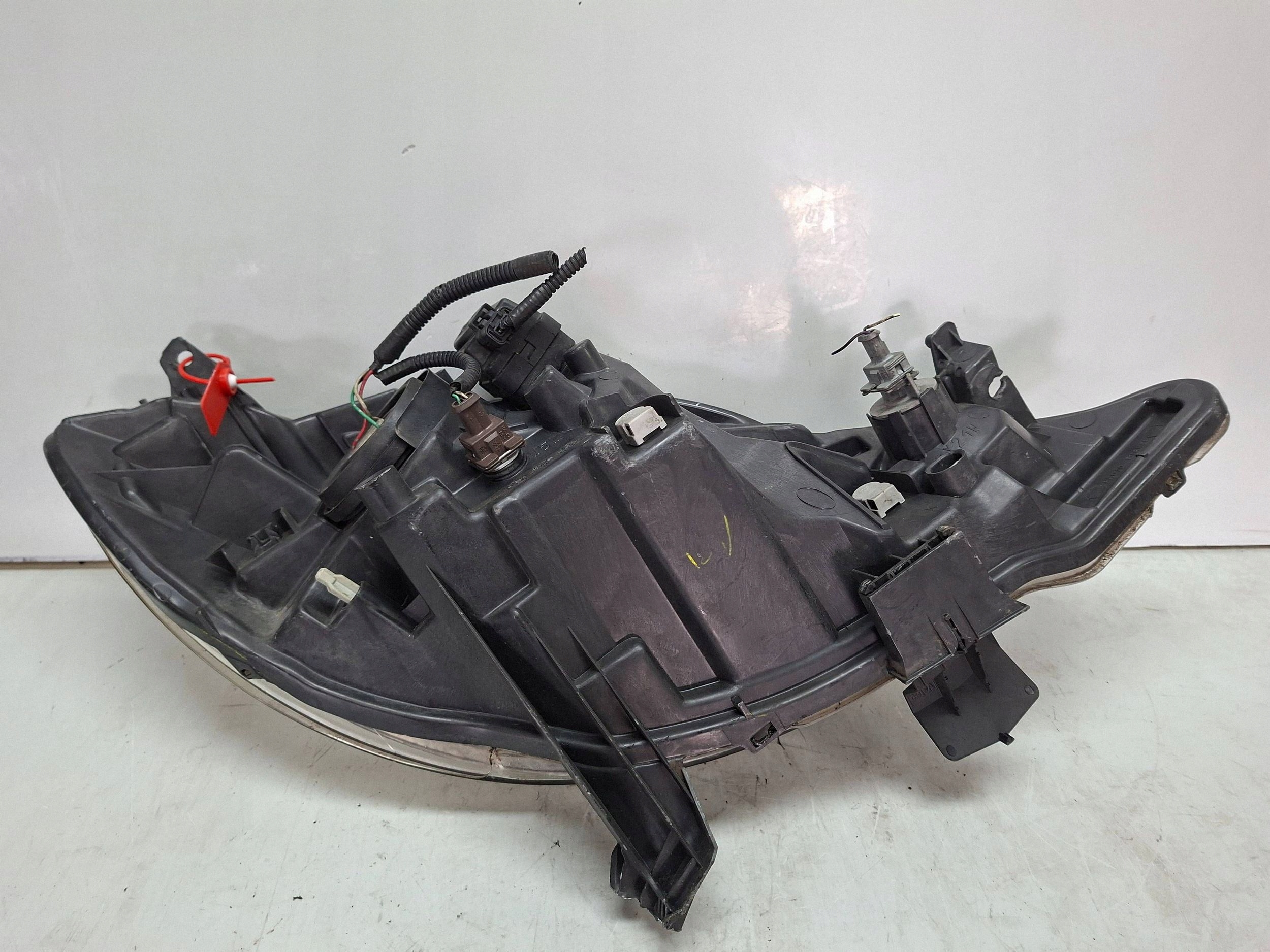 light front left 81170-0H030 PEUGEOT 107 2005